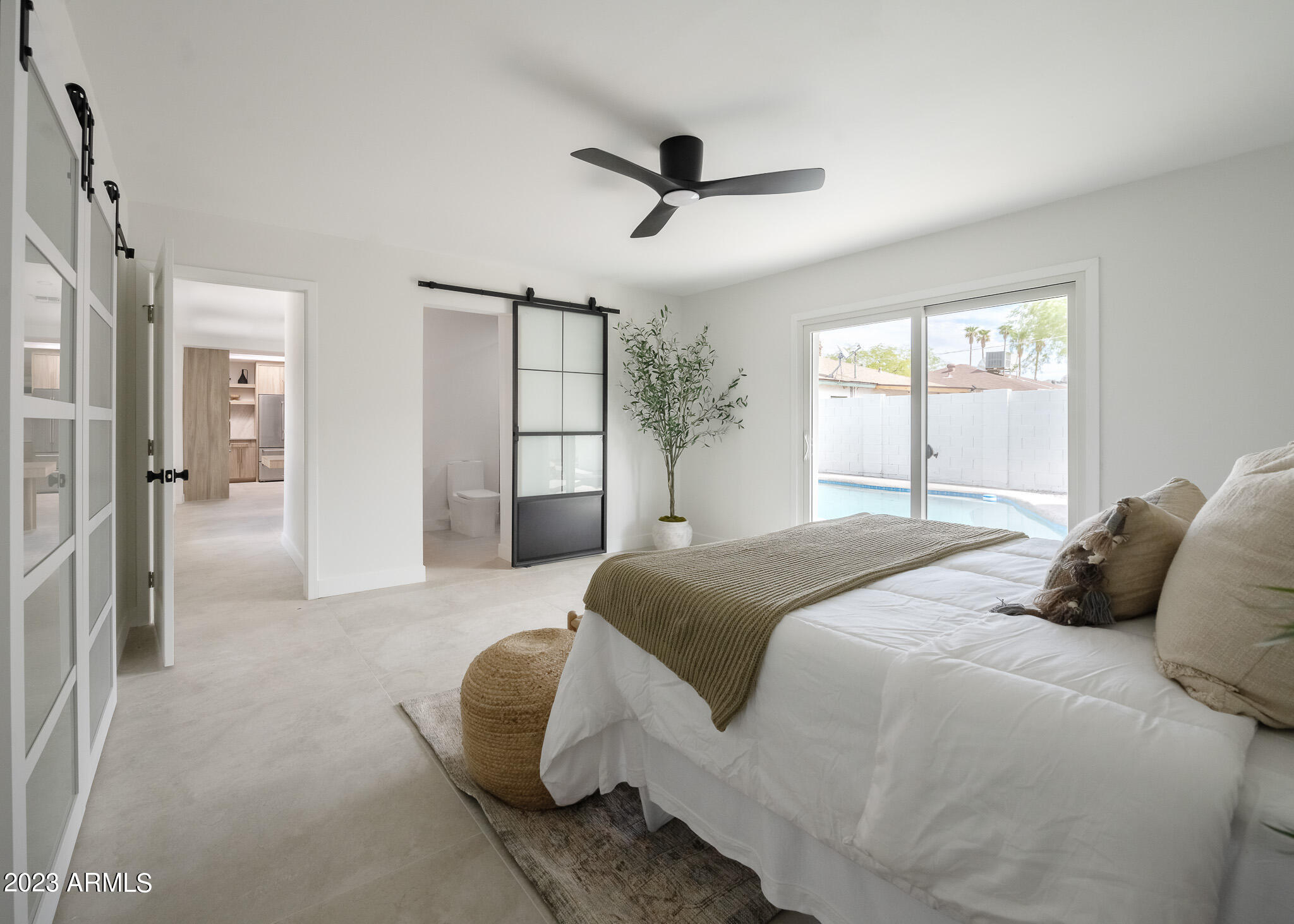 1333 E PALM Lane
