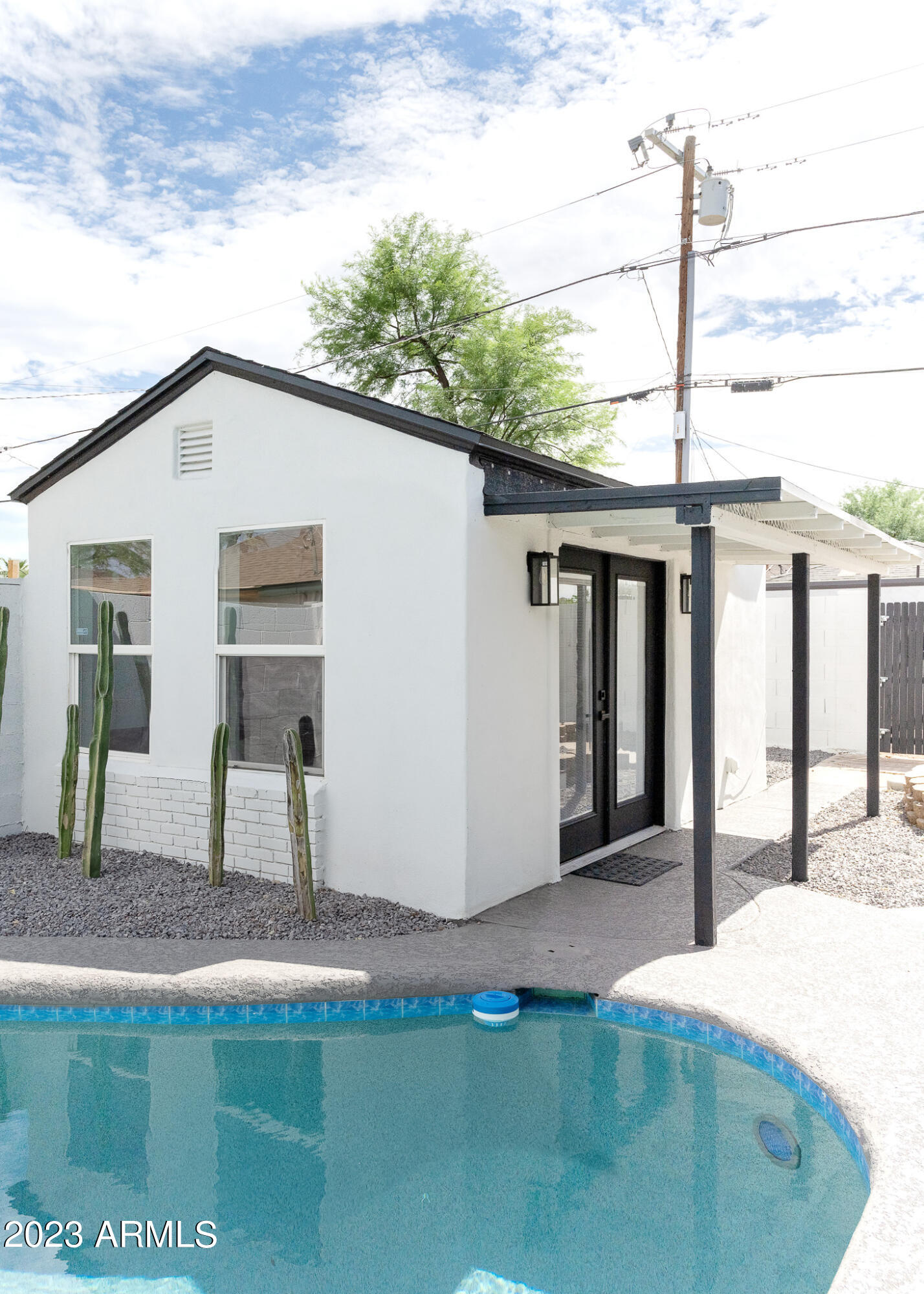 1333 E PALM Lane