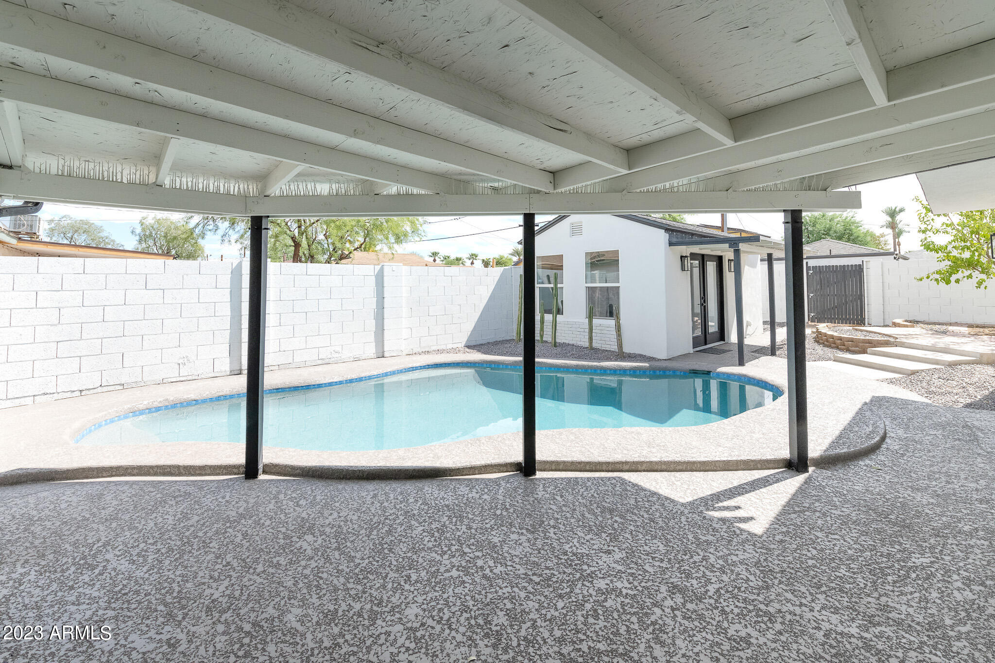 1333 E PALM Lane