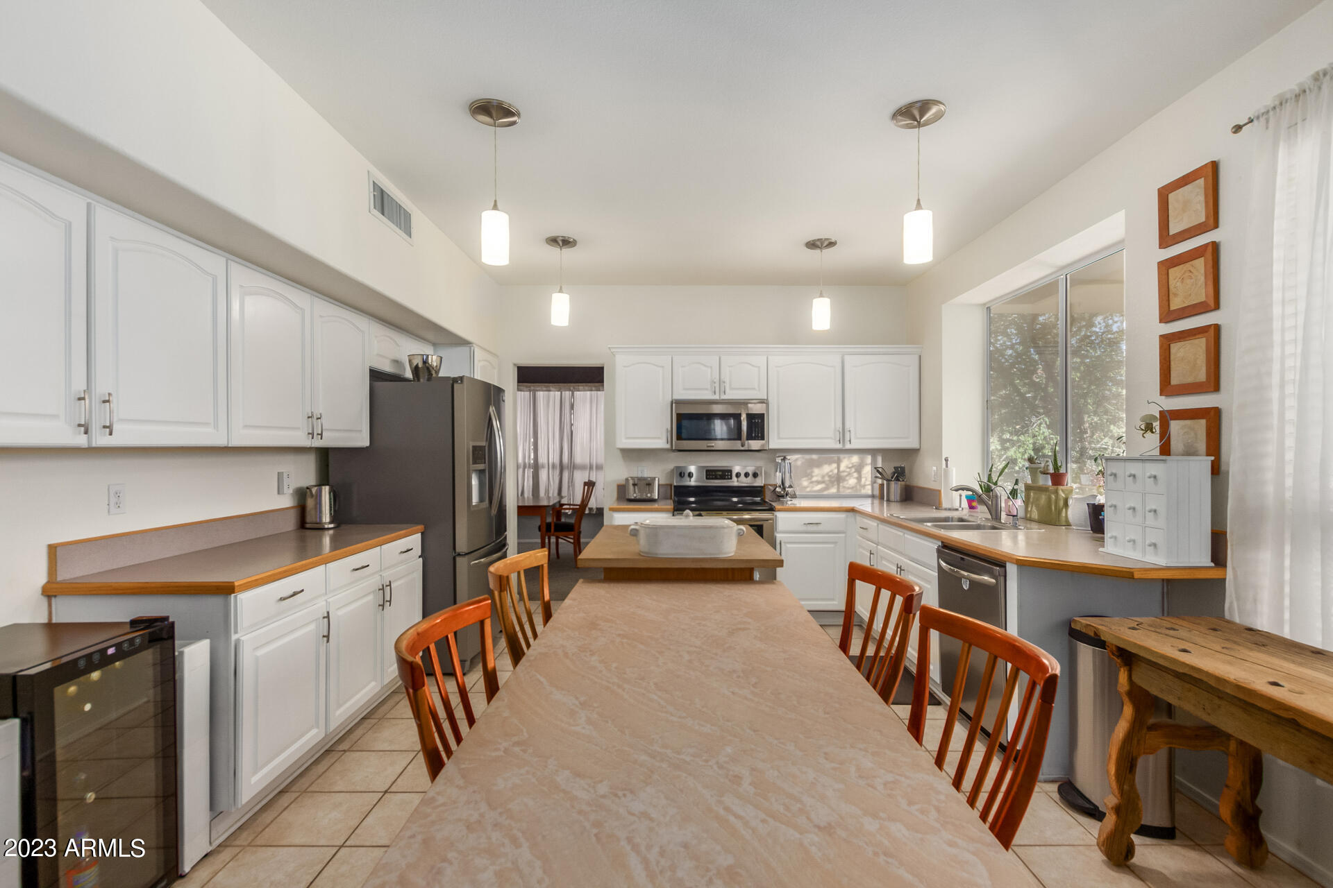 1027 E MOUNTAIN SAGE Drive