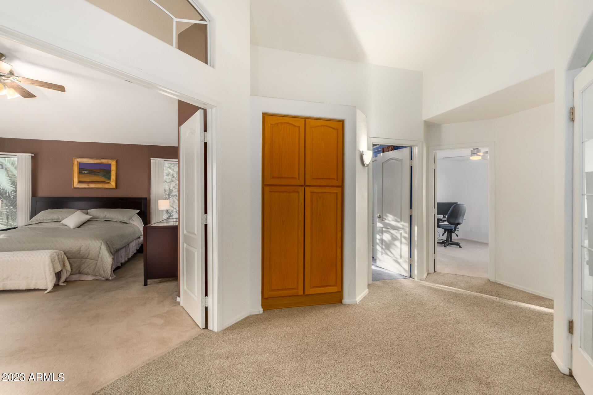 1027 E MOUNTAIN SAGE Drive