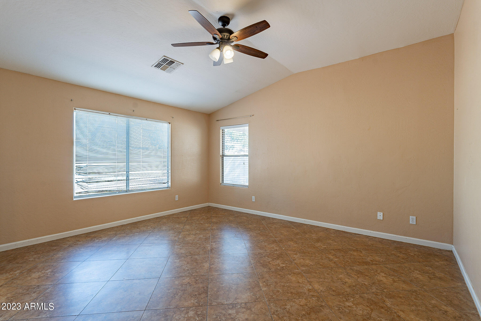 3344 E ORIOLE Drive