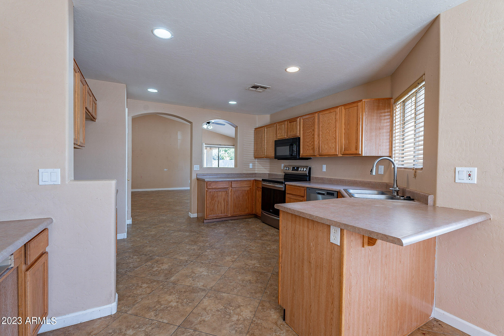3344 E ORIOLE Drive