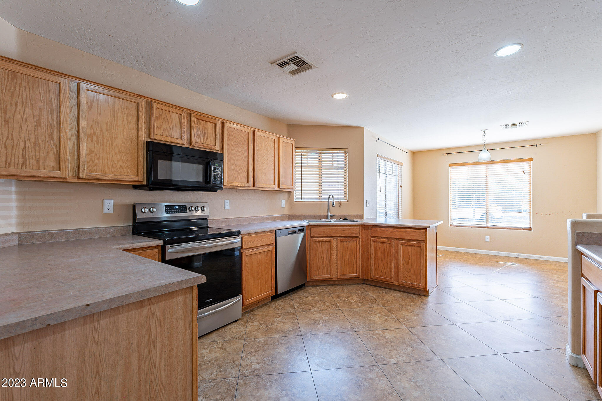 3344 E ORIOLE Drive