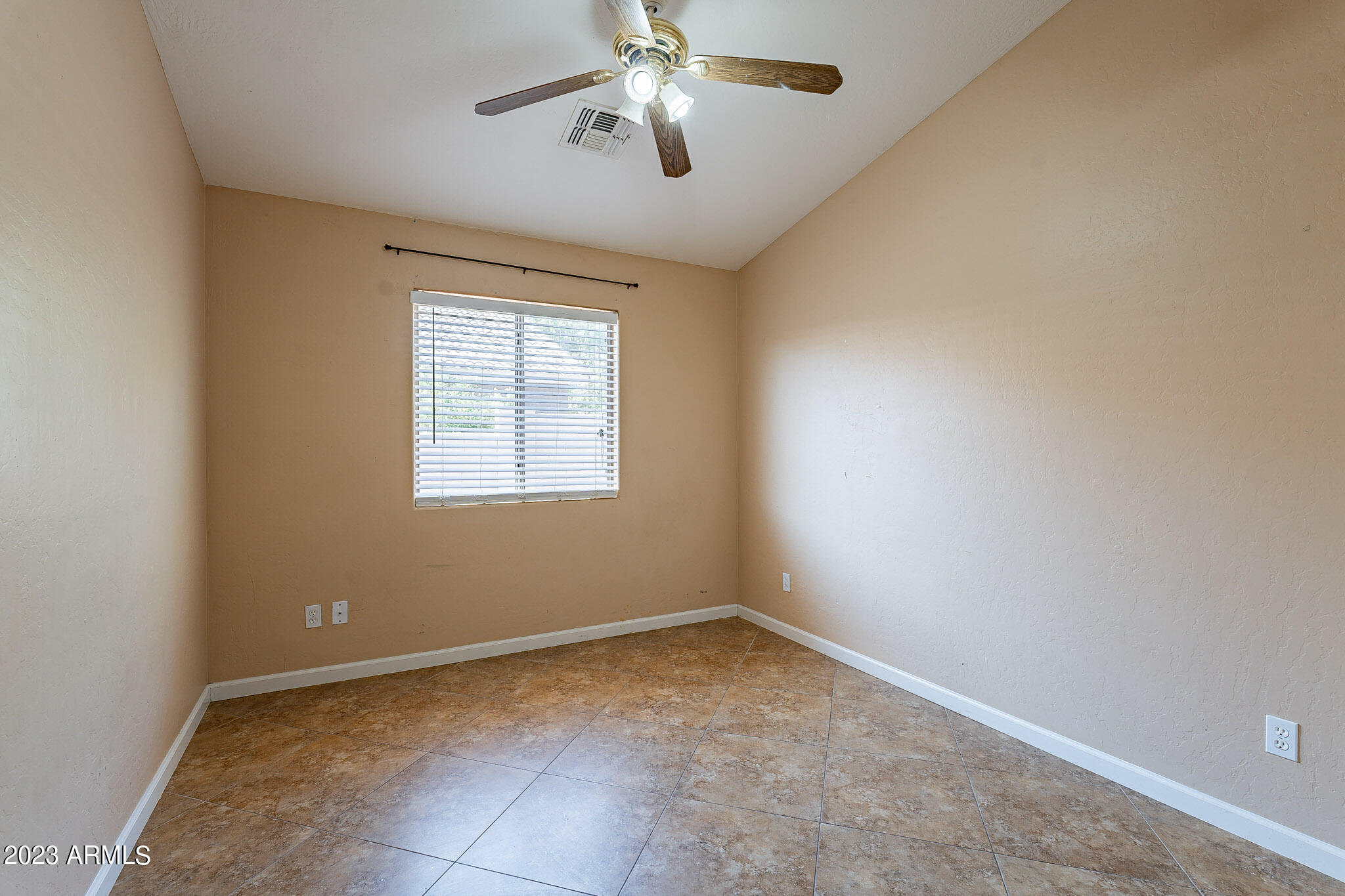 3344 E ORIOLE Drive