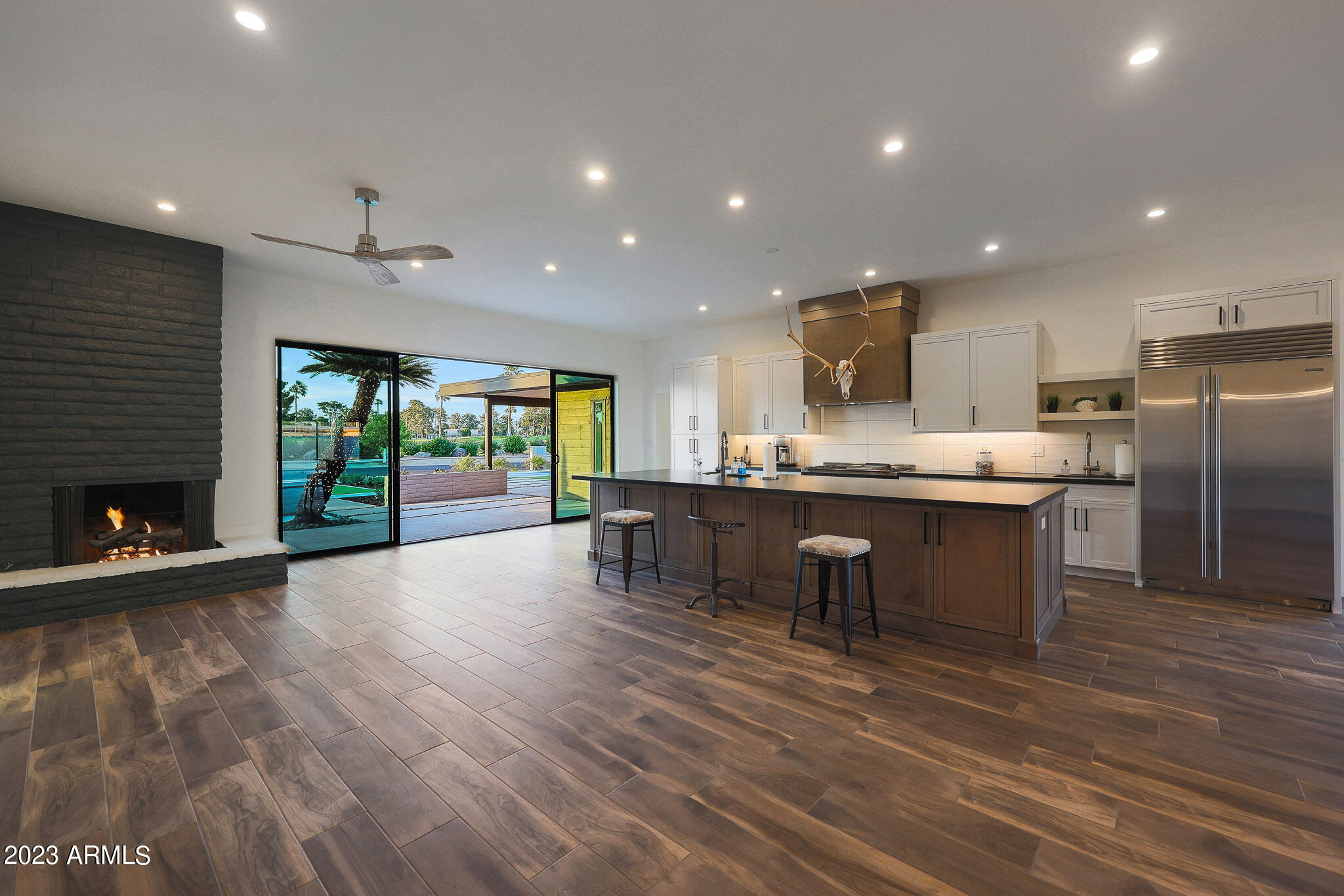 765 N VILLA NUEVA Drive