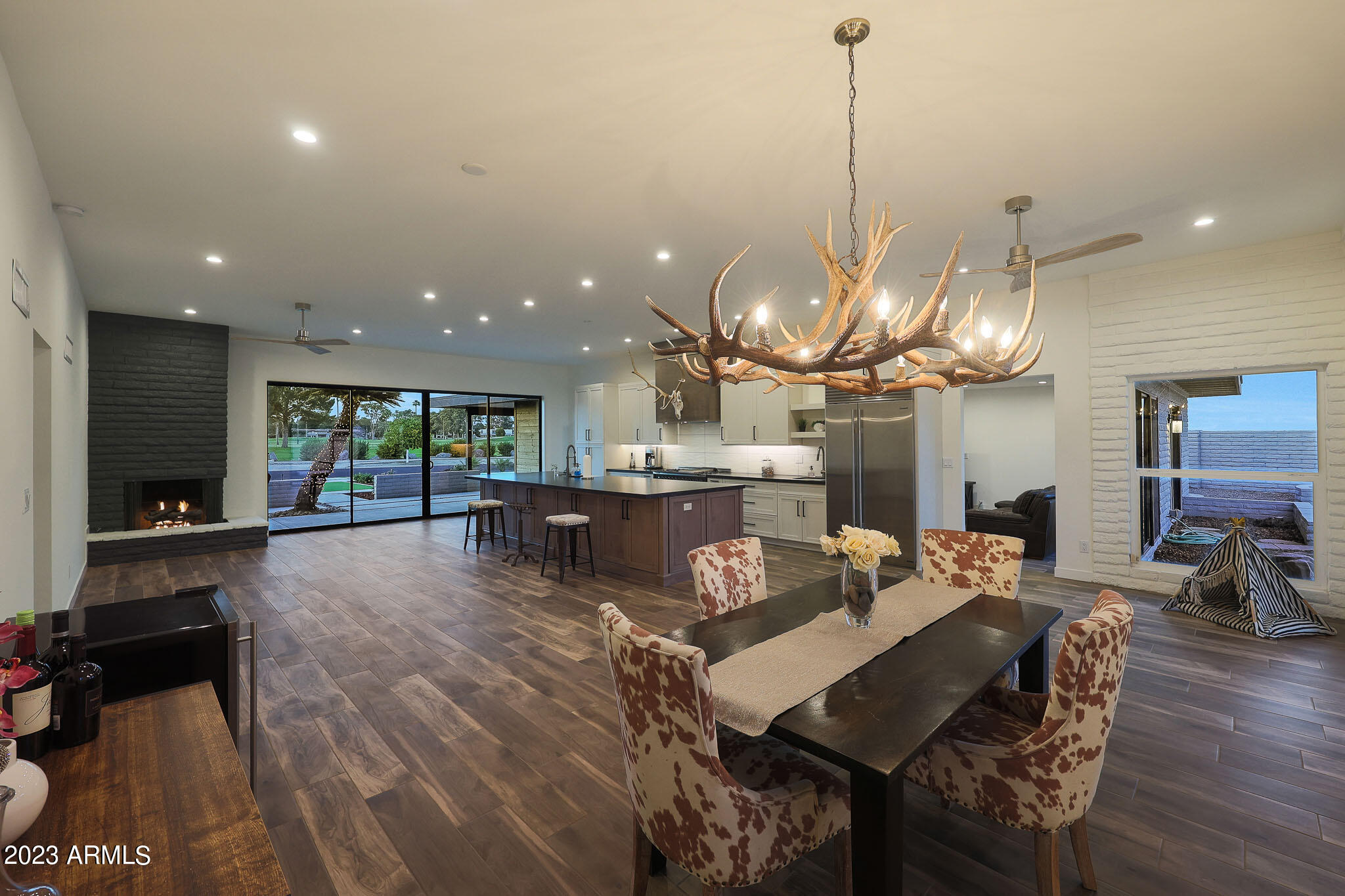 765 N VILLA NUEVA Drive