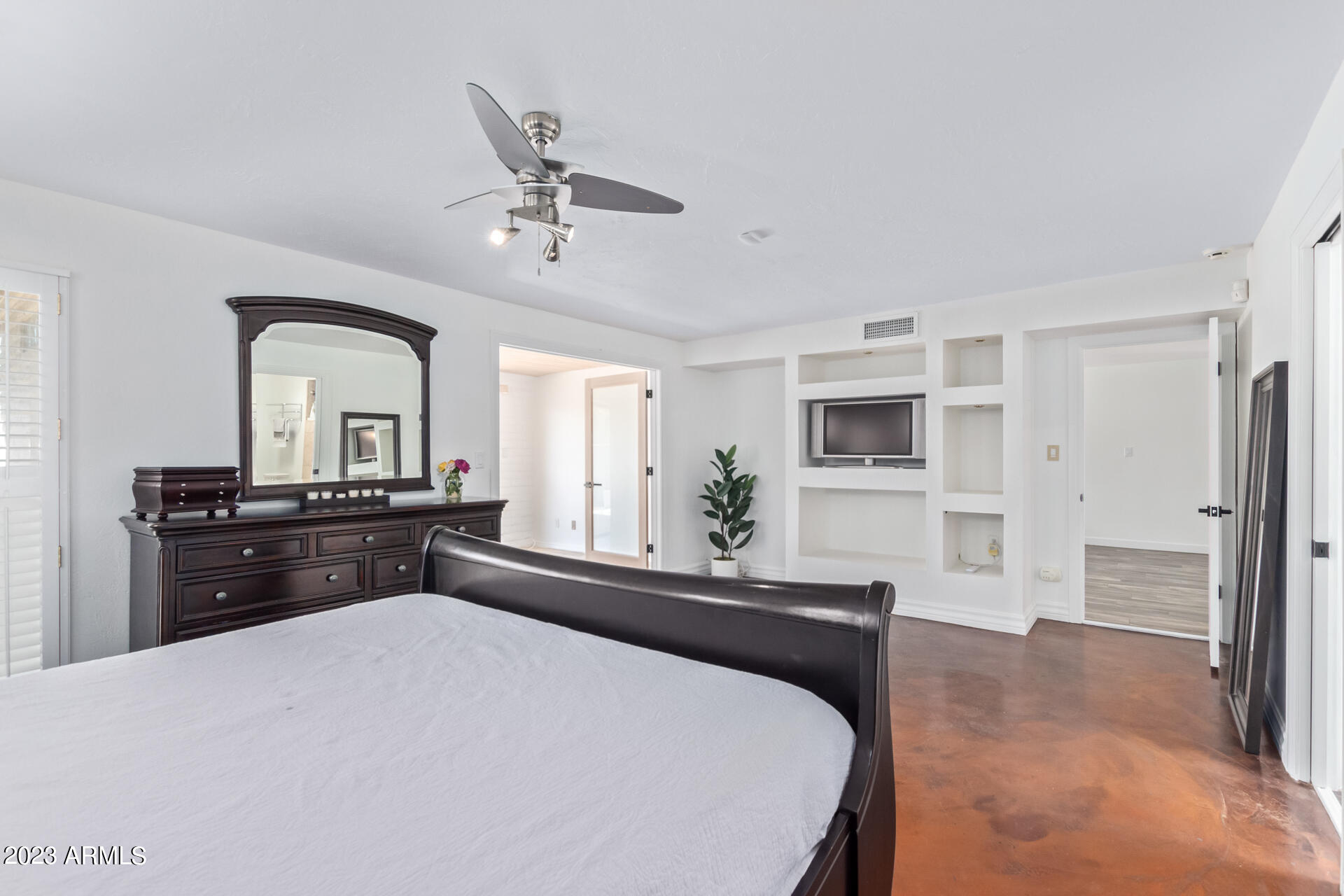 765 N VILLA NUEVA Drive