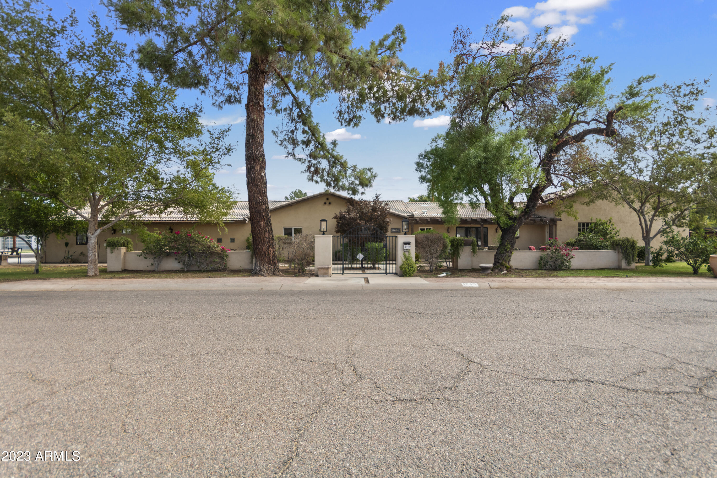 1249 W PALO VERDE Drive