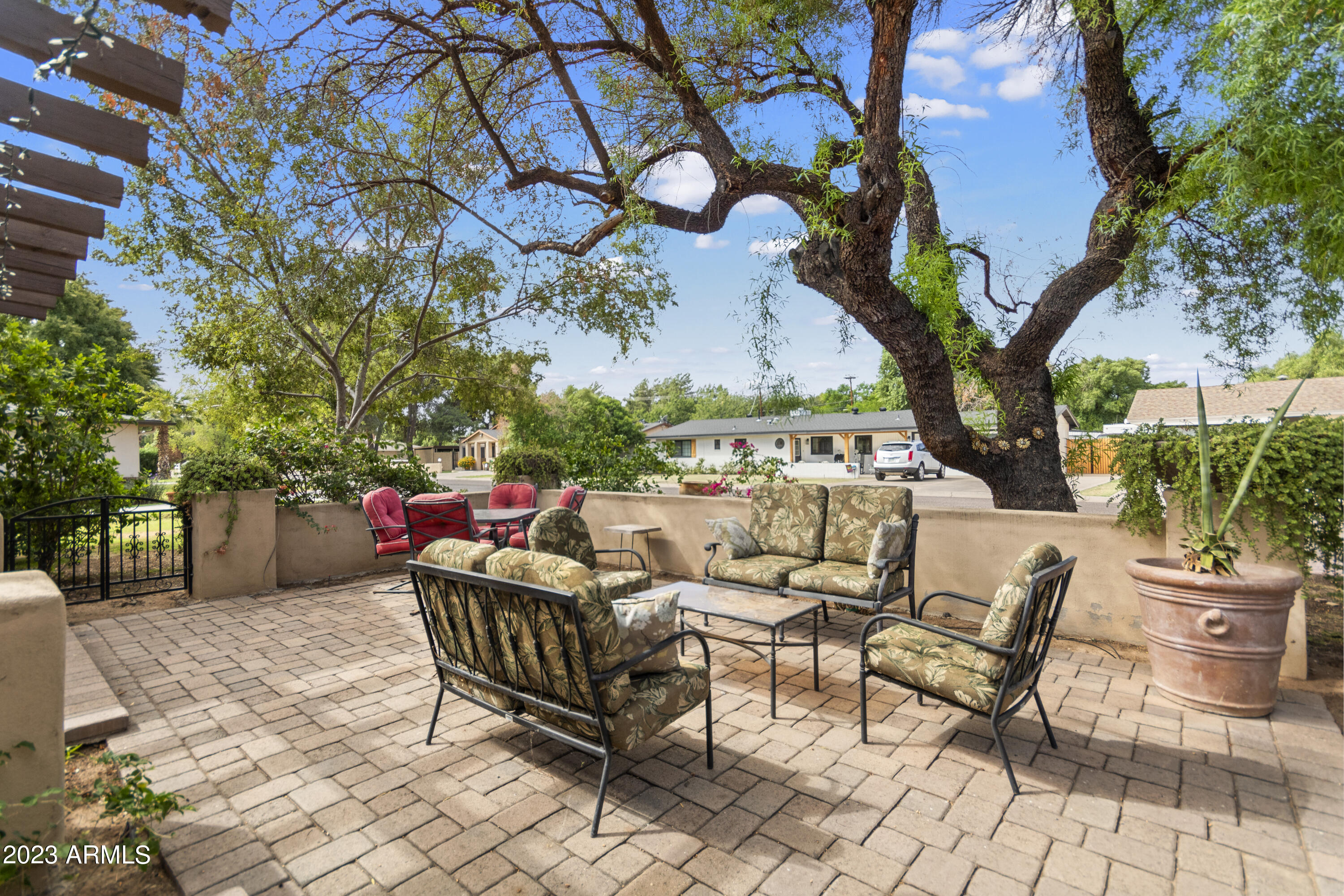 1249 W PALO VERDE Drive
