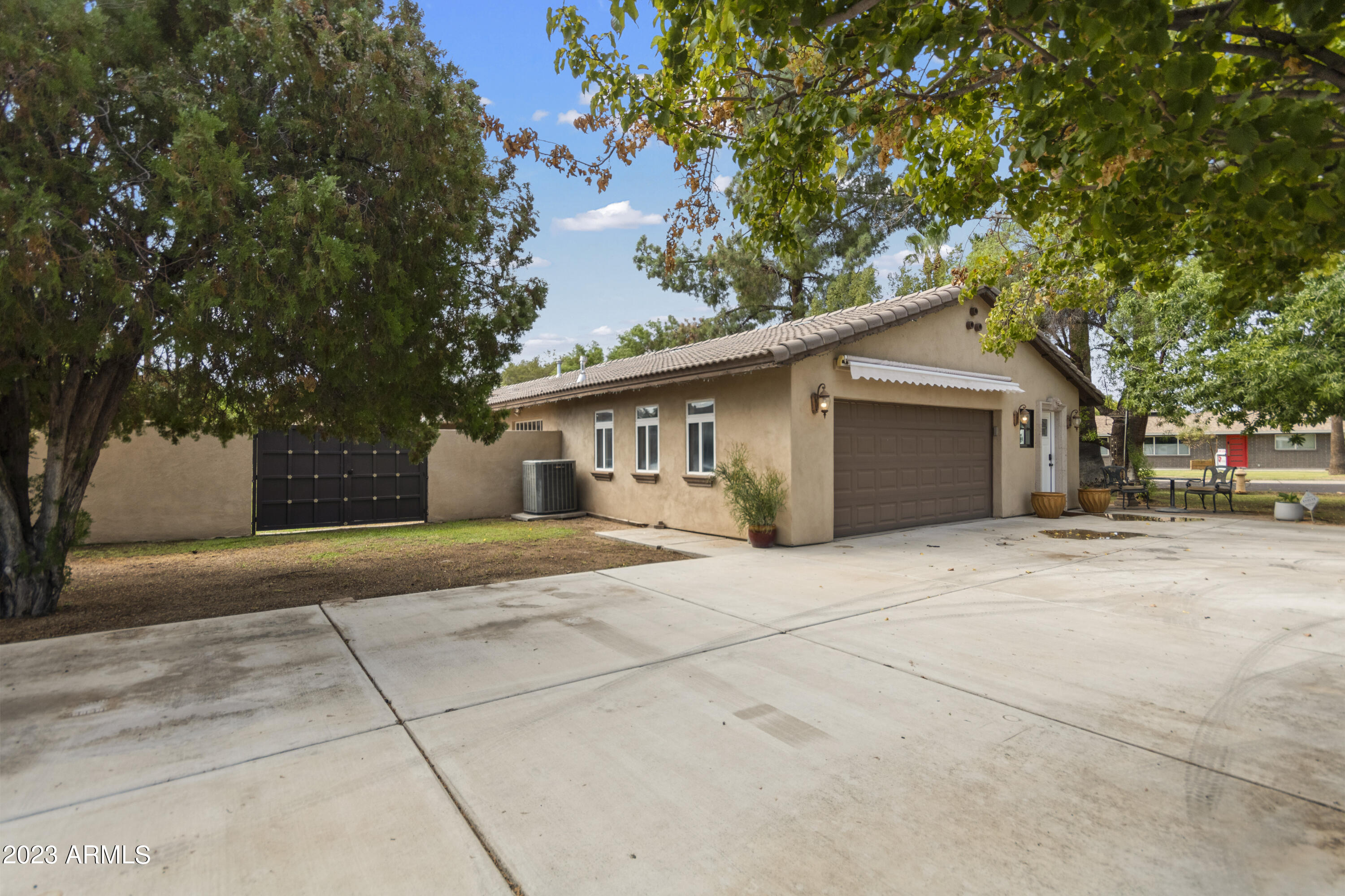 1249 W PALO VERDE Drive