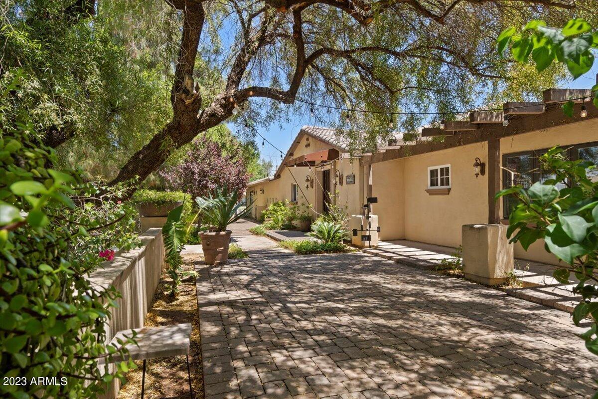 1249 W PALO VERDE Drive