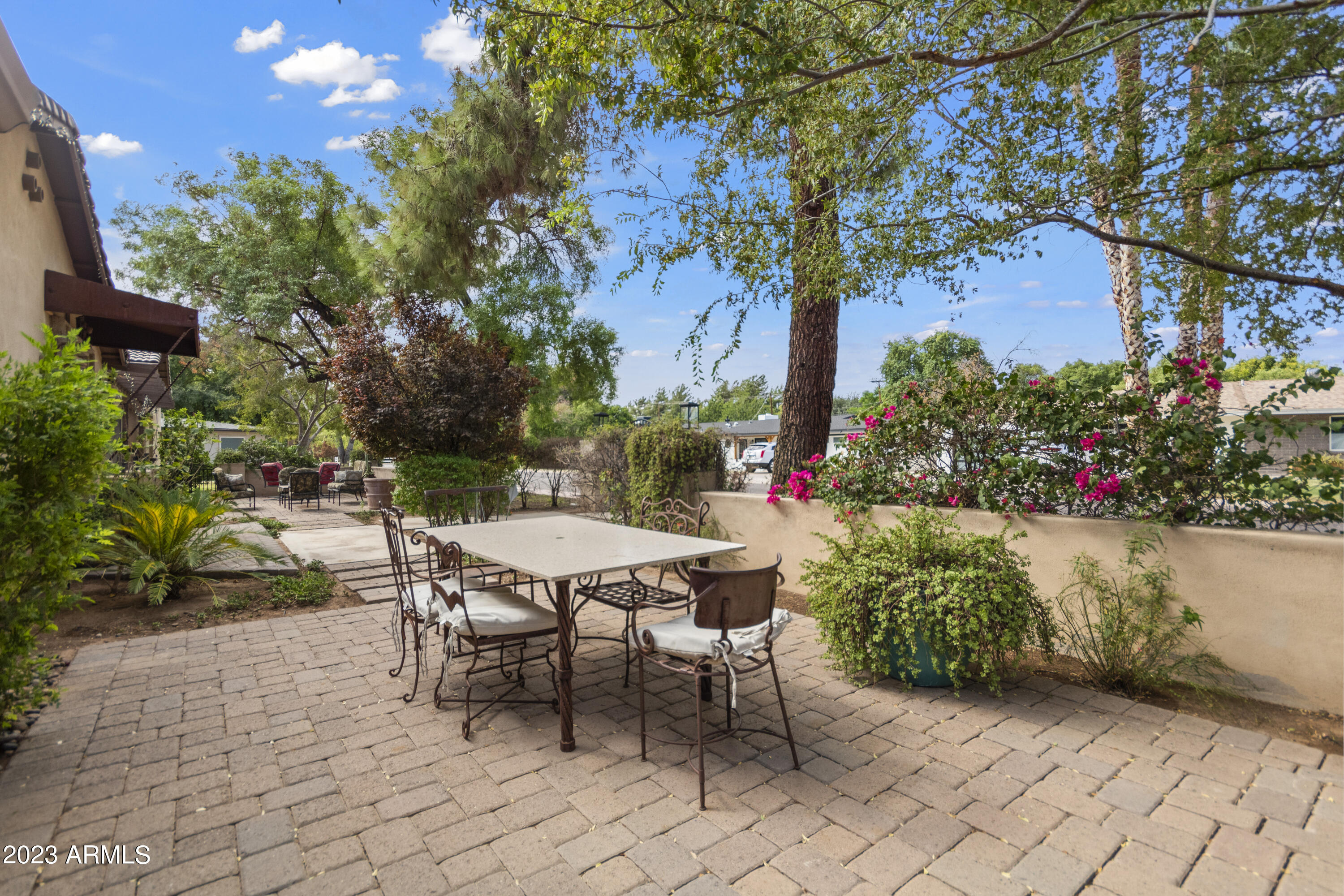 1249 W PALO VERDE Drive