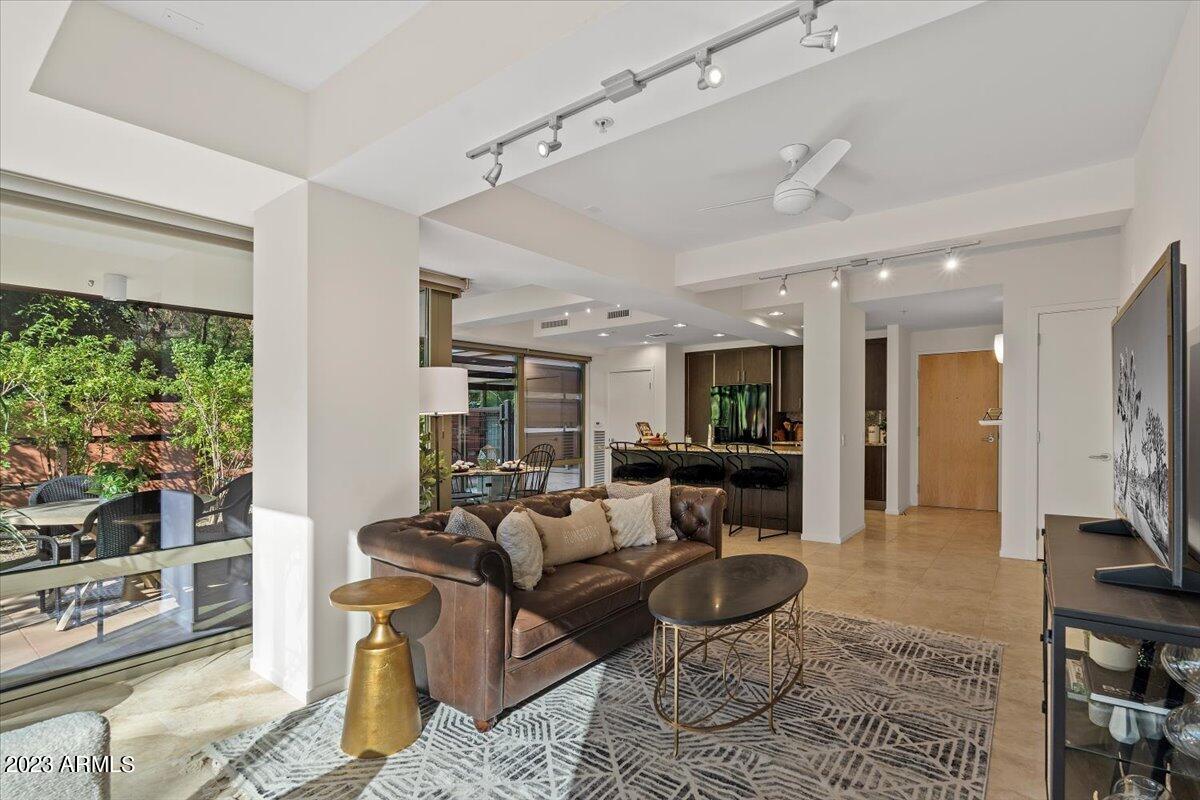 7121 E RANCHO VISTA Drive # 1005
