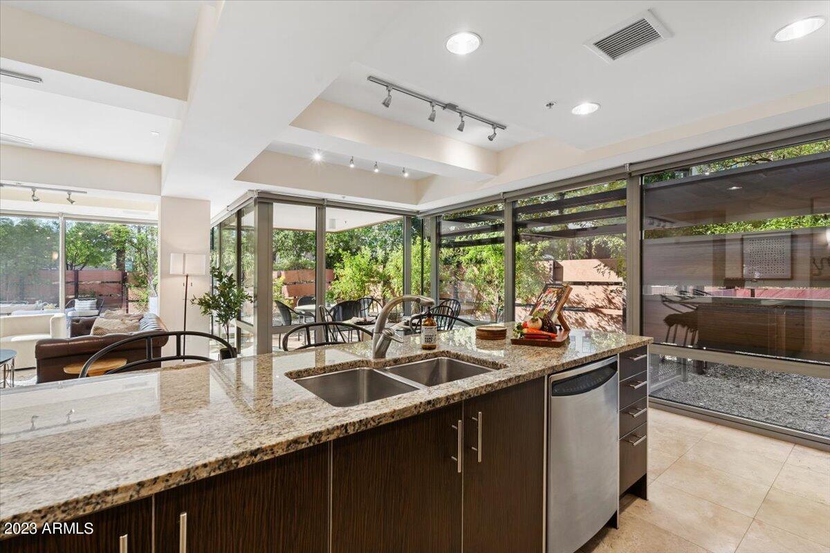 7121 E RANCHO VISTA Drive # 1005