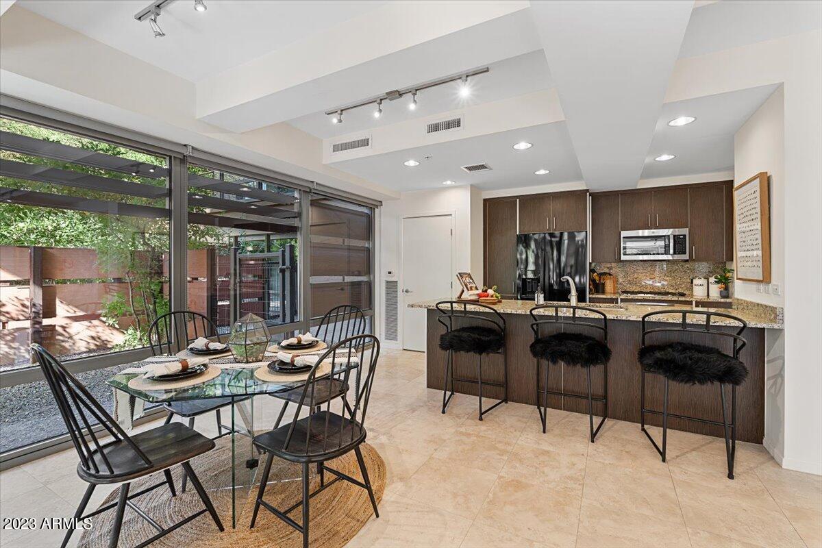 7121 E RANCHO VISTA Drive # 1005