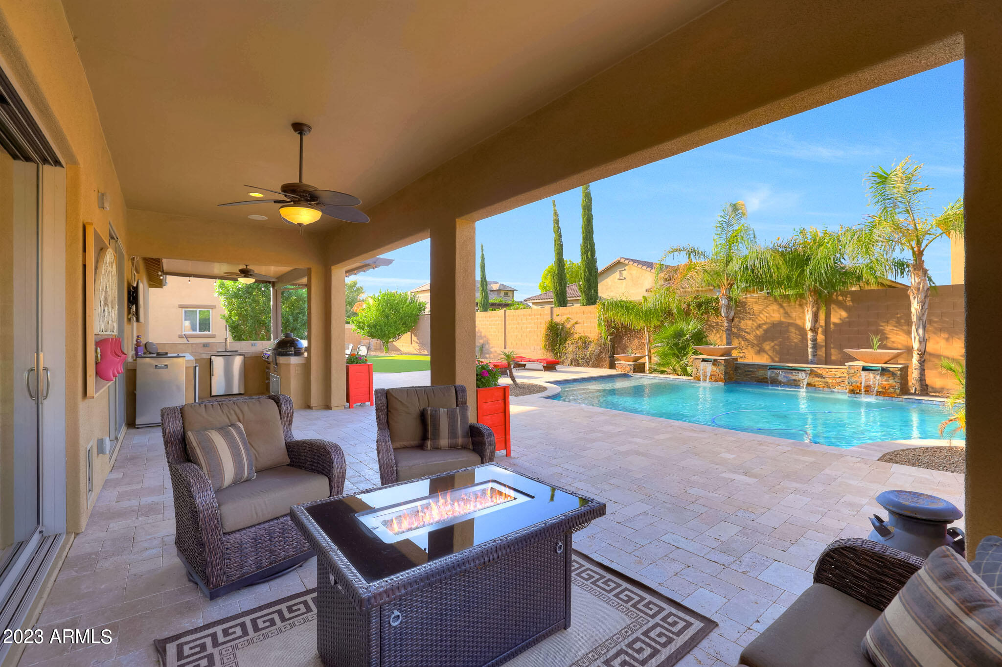 7052 E IVYGLEN Circle