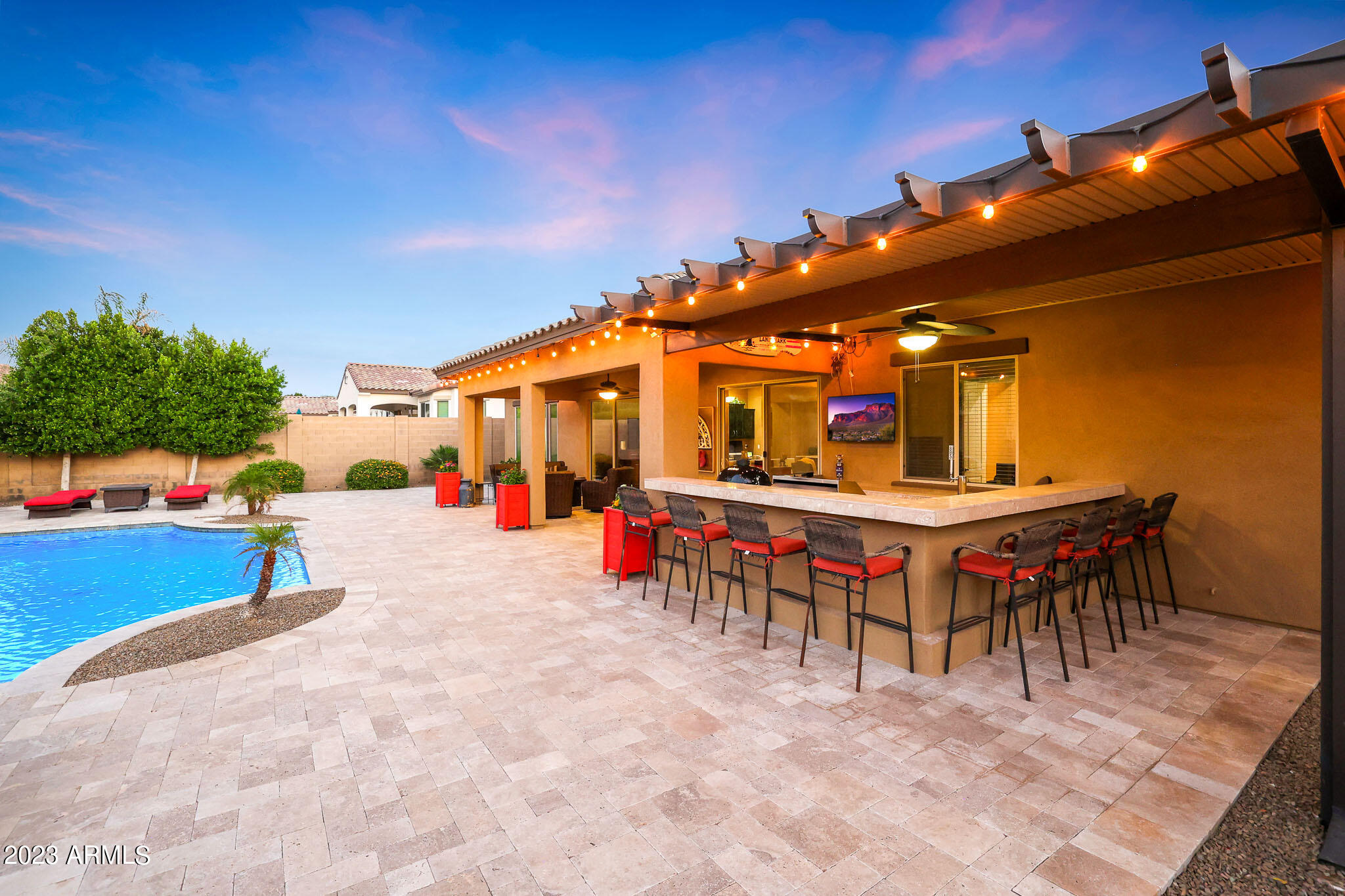7052 E IVYGLEN Circle