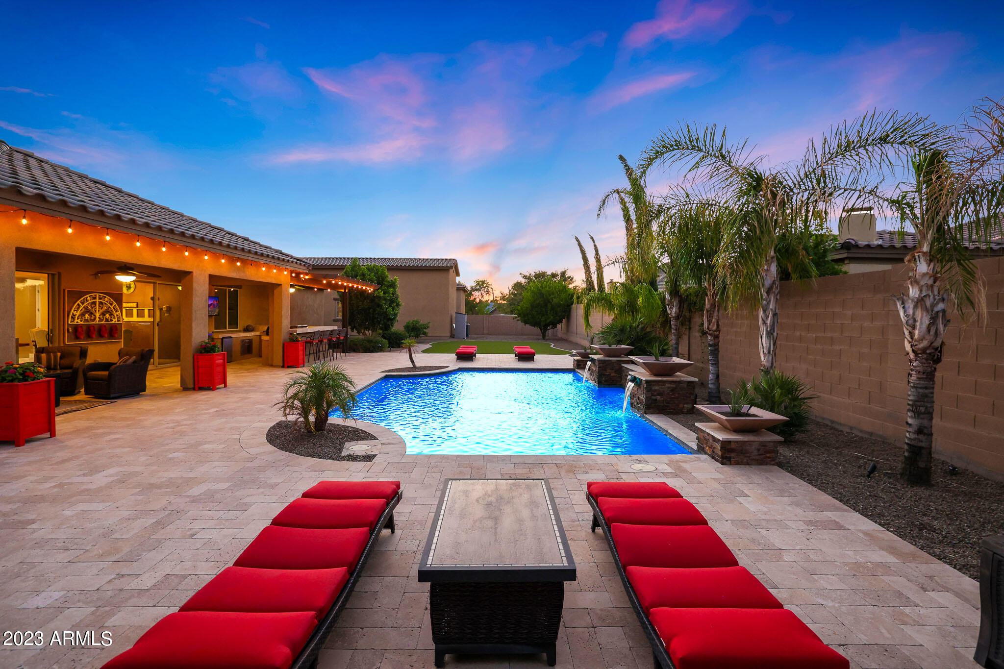 7052 E IVYGLEN Circle