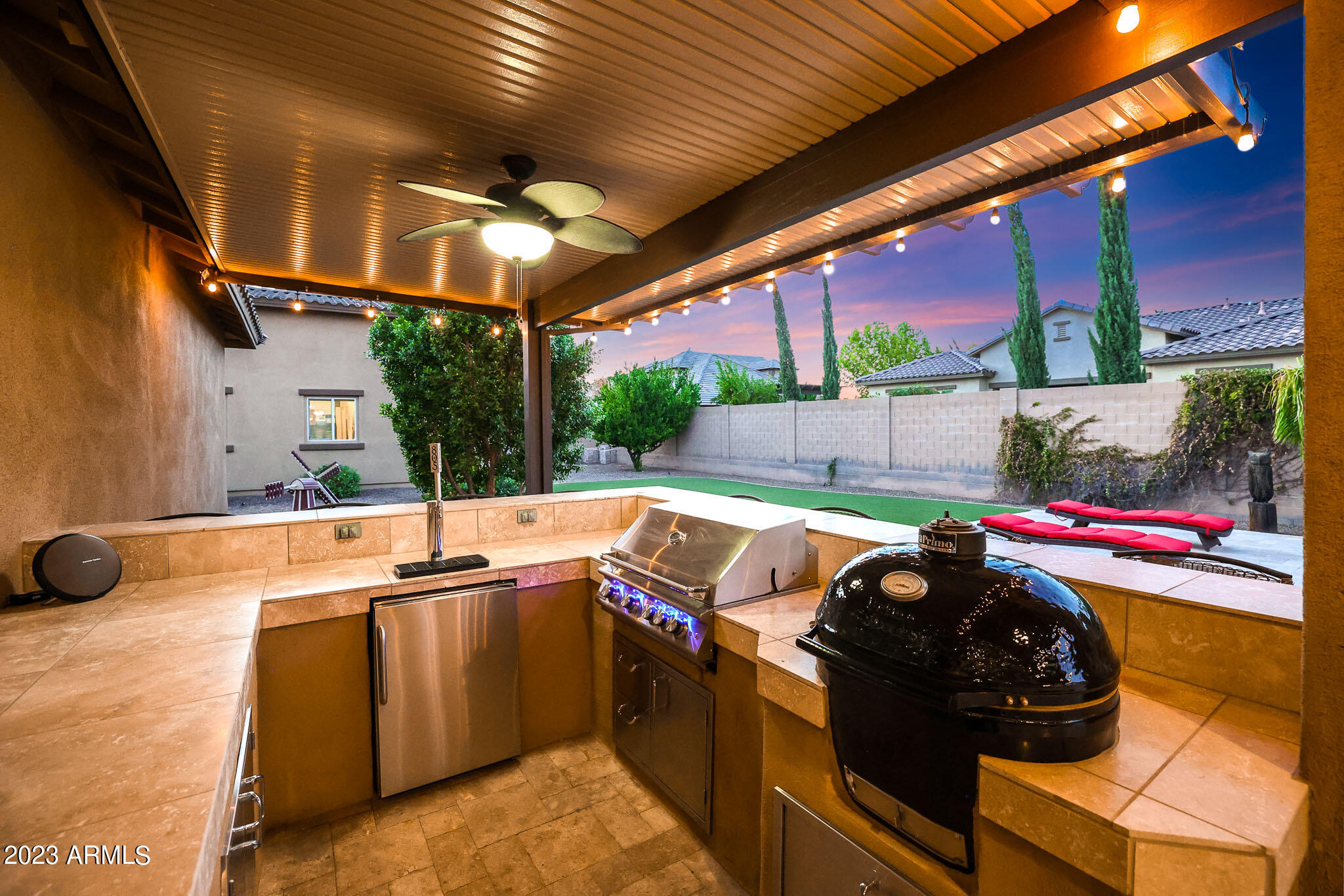 7052 E IVYGLEN Circle