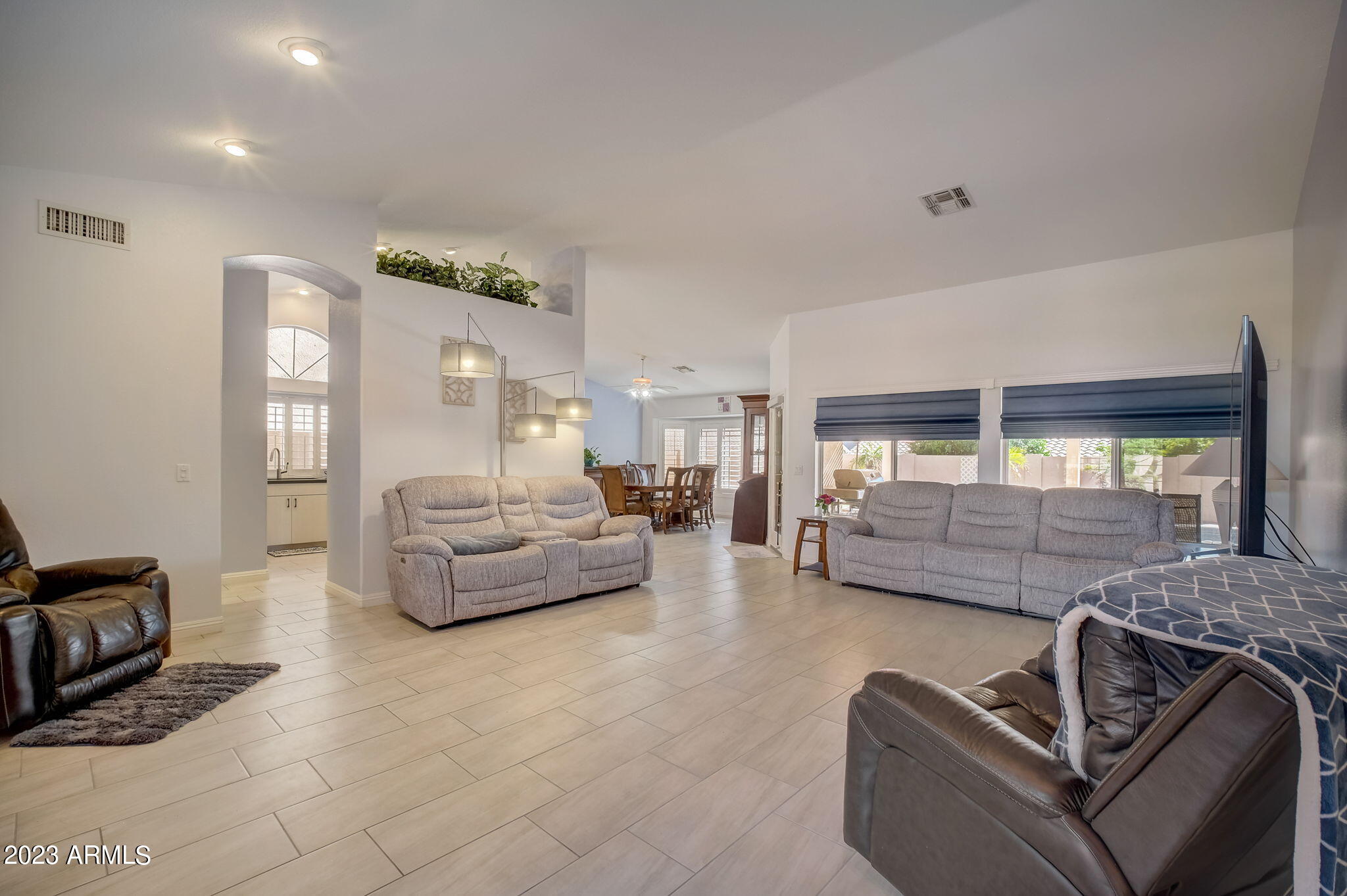 8305 W ESCUDA Drive