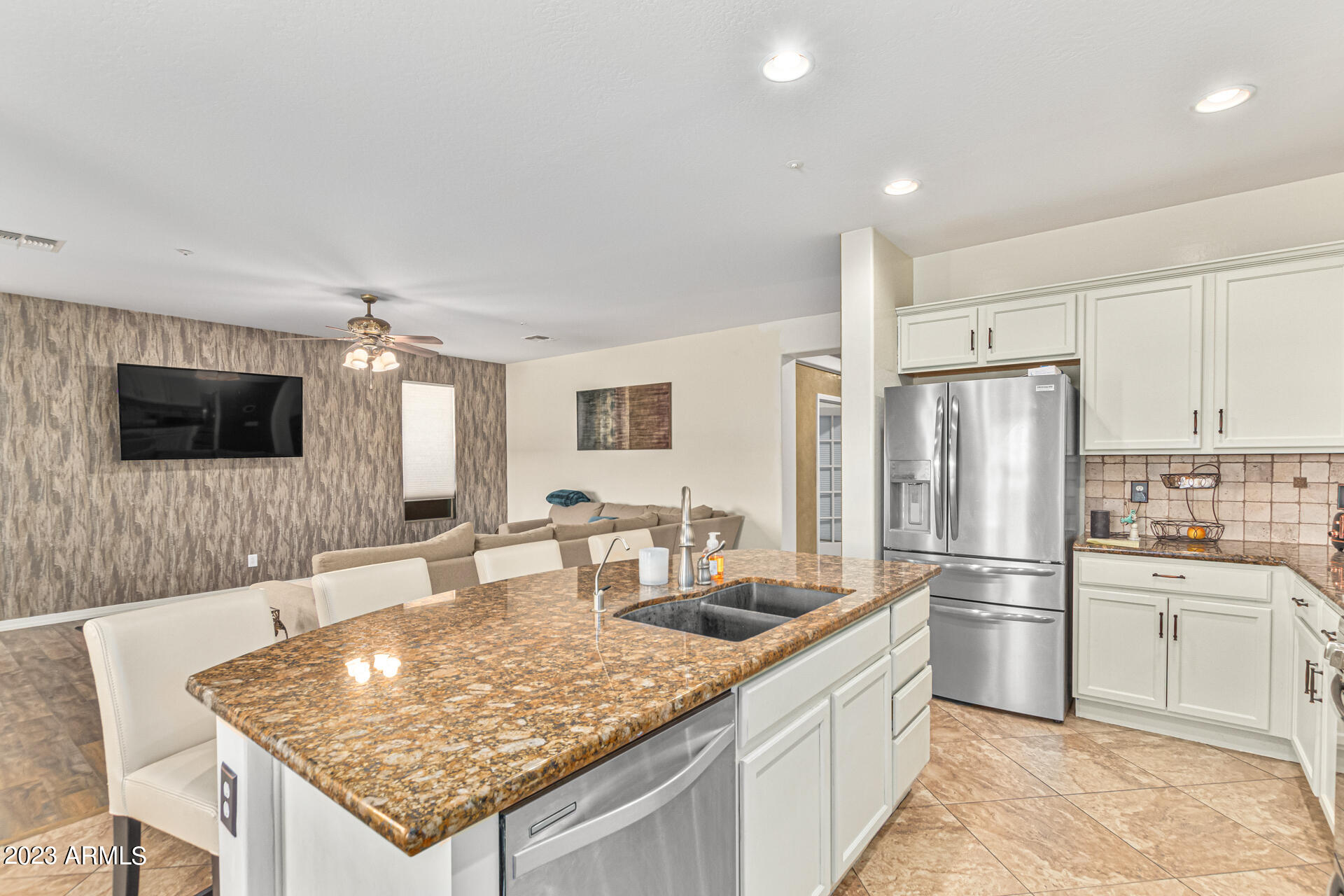 14894 W LUNA Circle