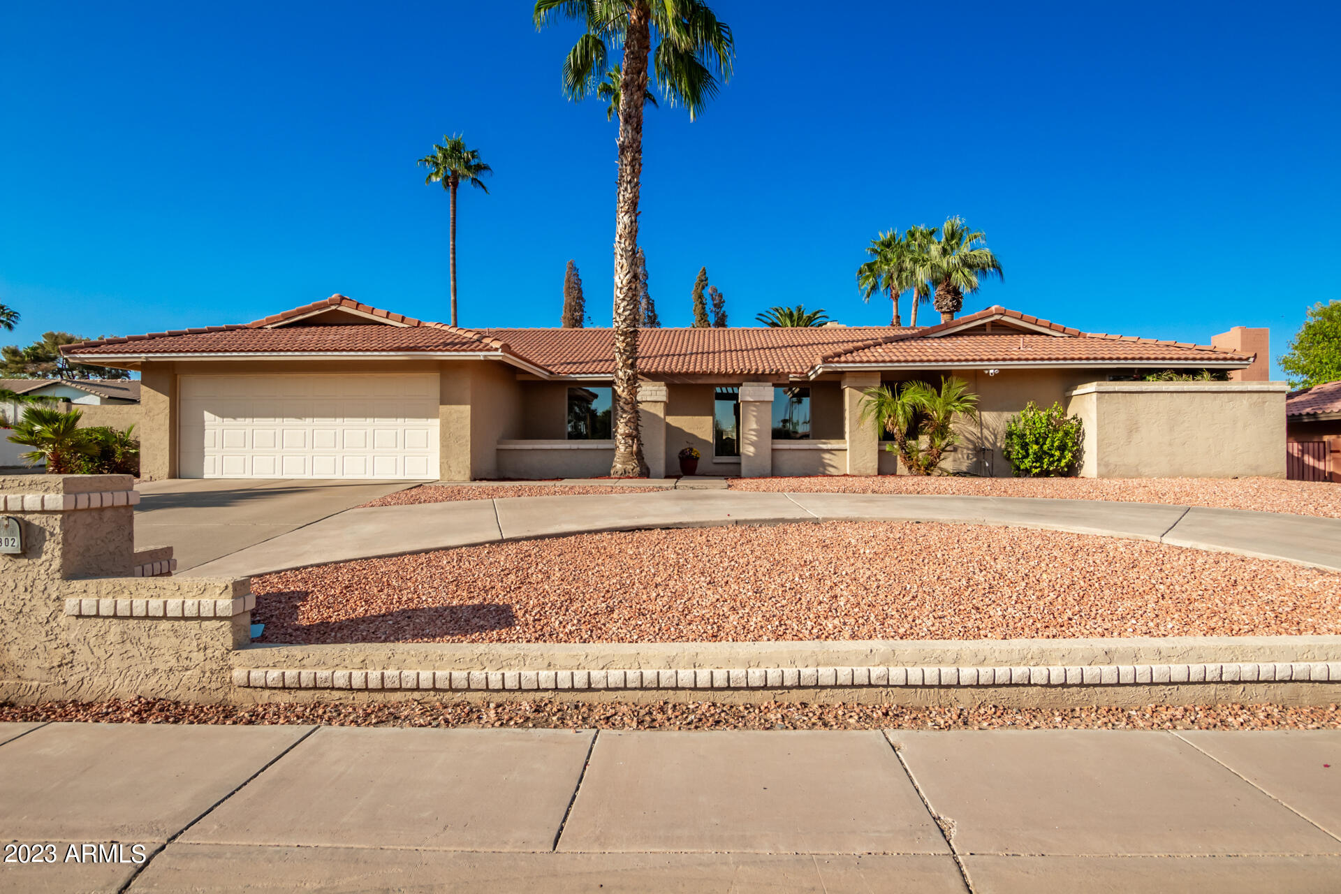 302 E CAROL ANN Way