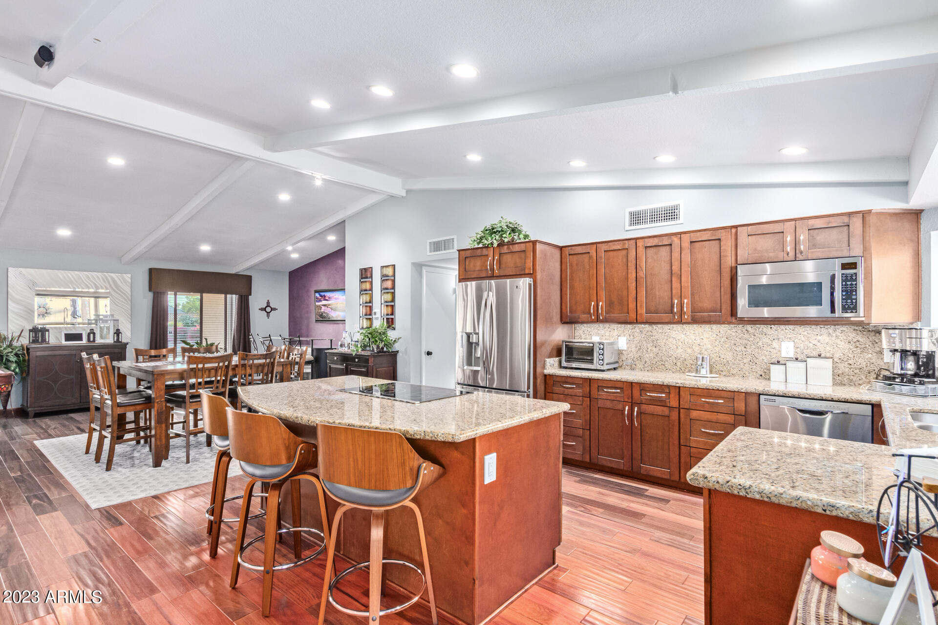 302 E CAROL ANN Way