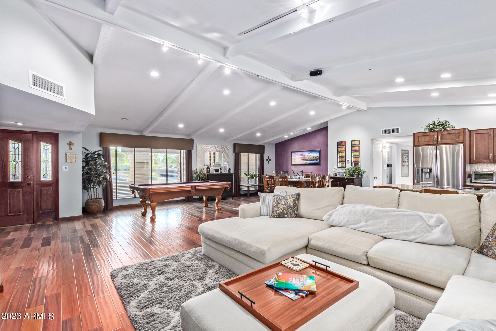 302 E CAROL ANN Way