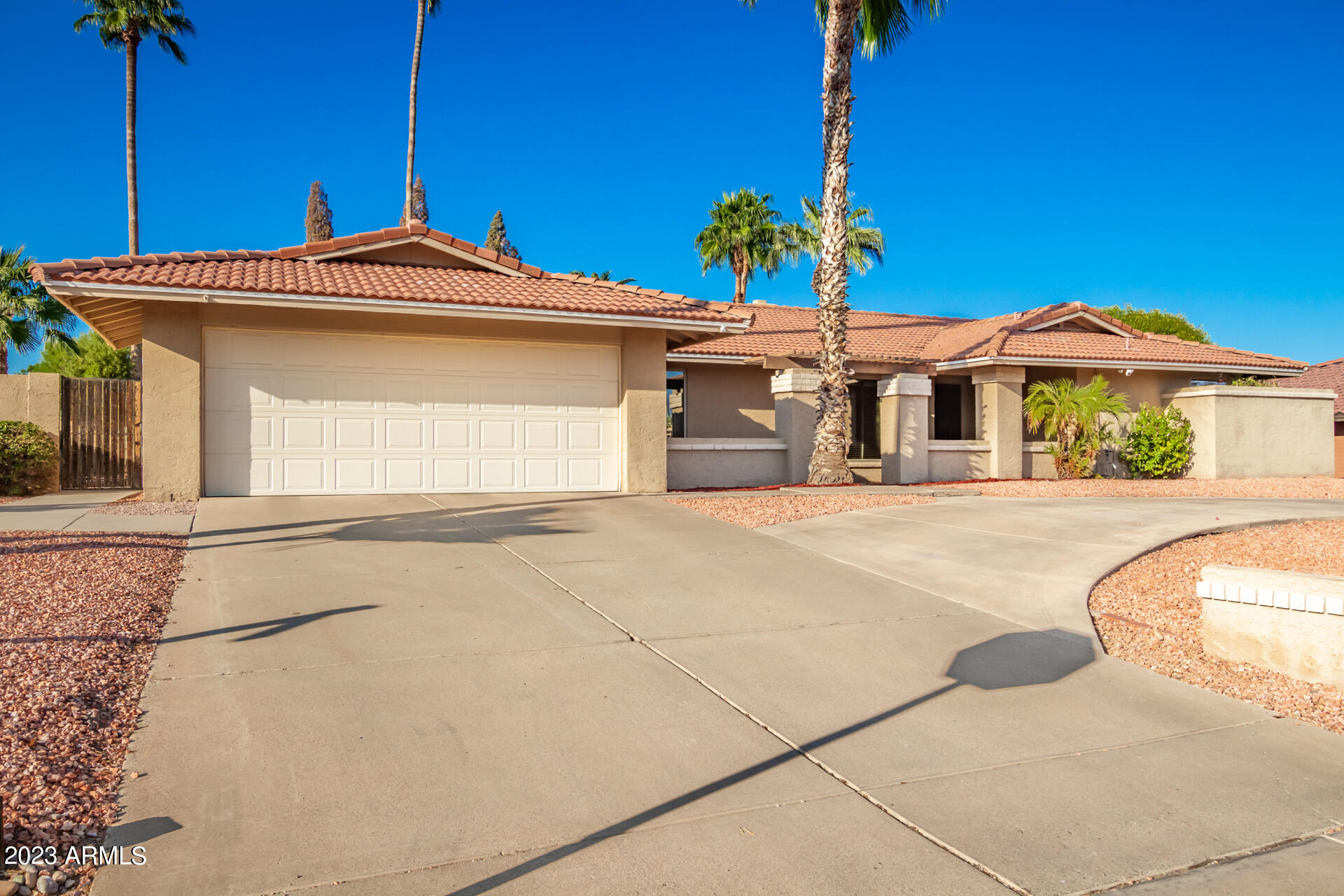 302 E CAROL ANN Way