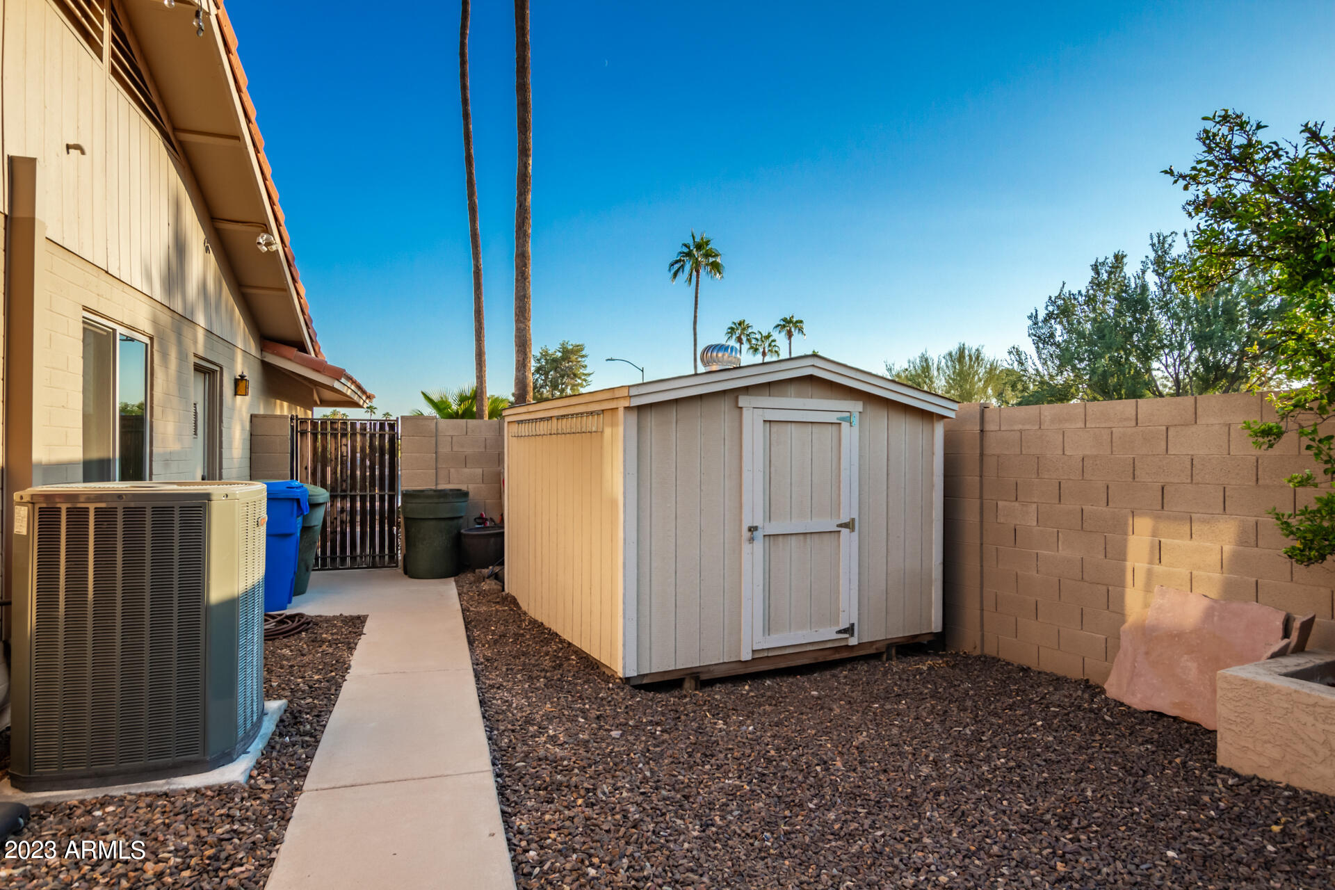 302 E CAROL ANN Way
