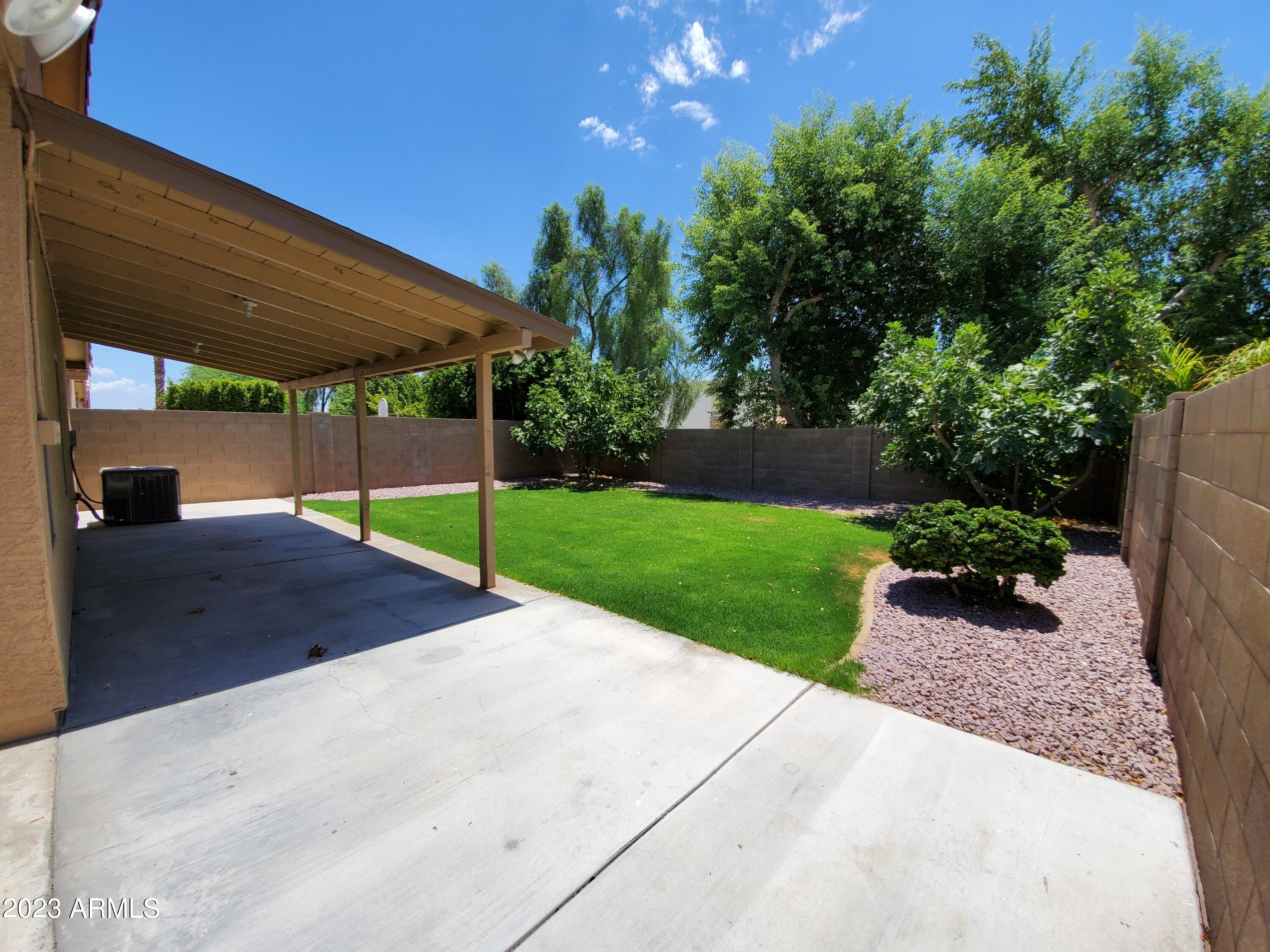 6615 W Desert Hollow Drive