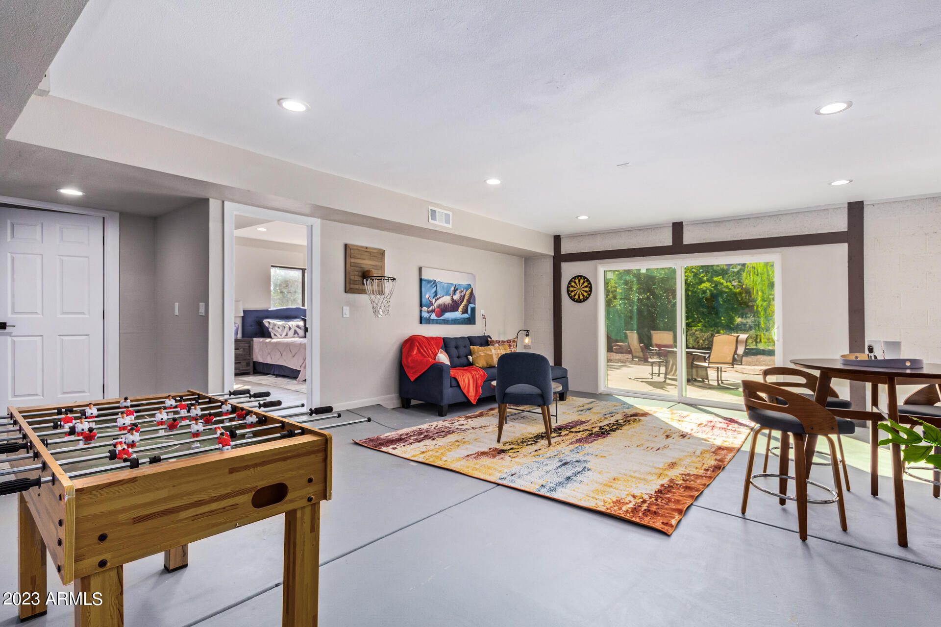 95 MEANDER Way