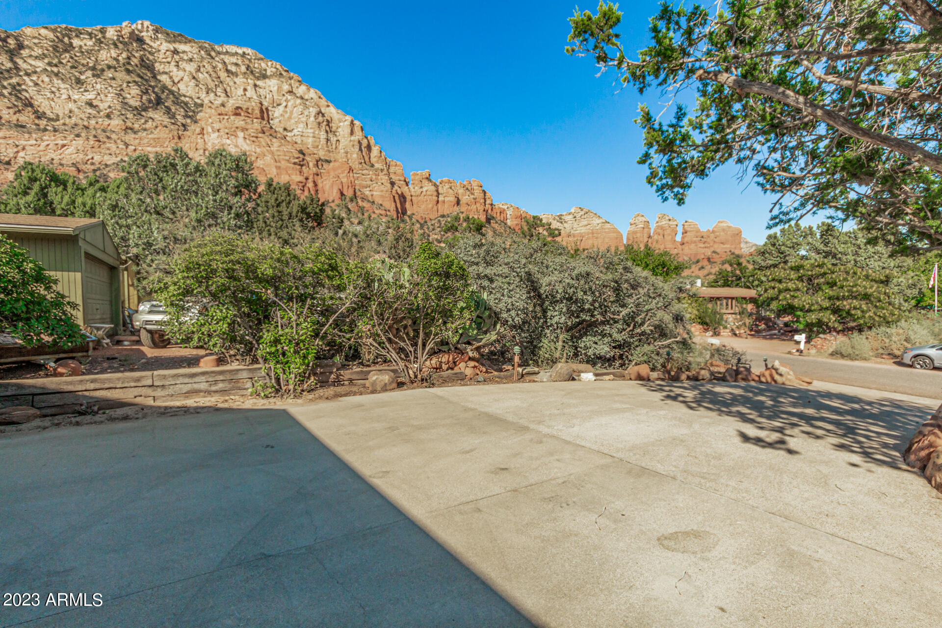 95 MEANDER Way