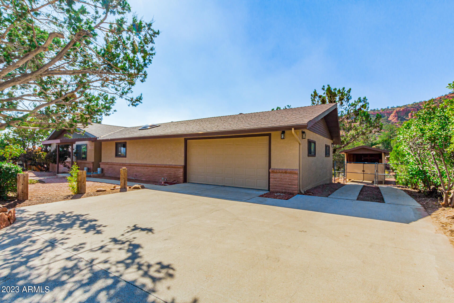 95 MEANDER Way