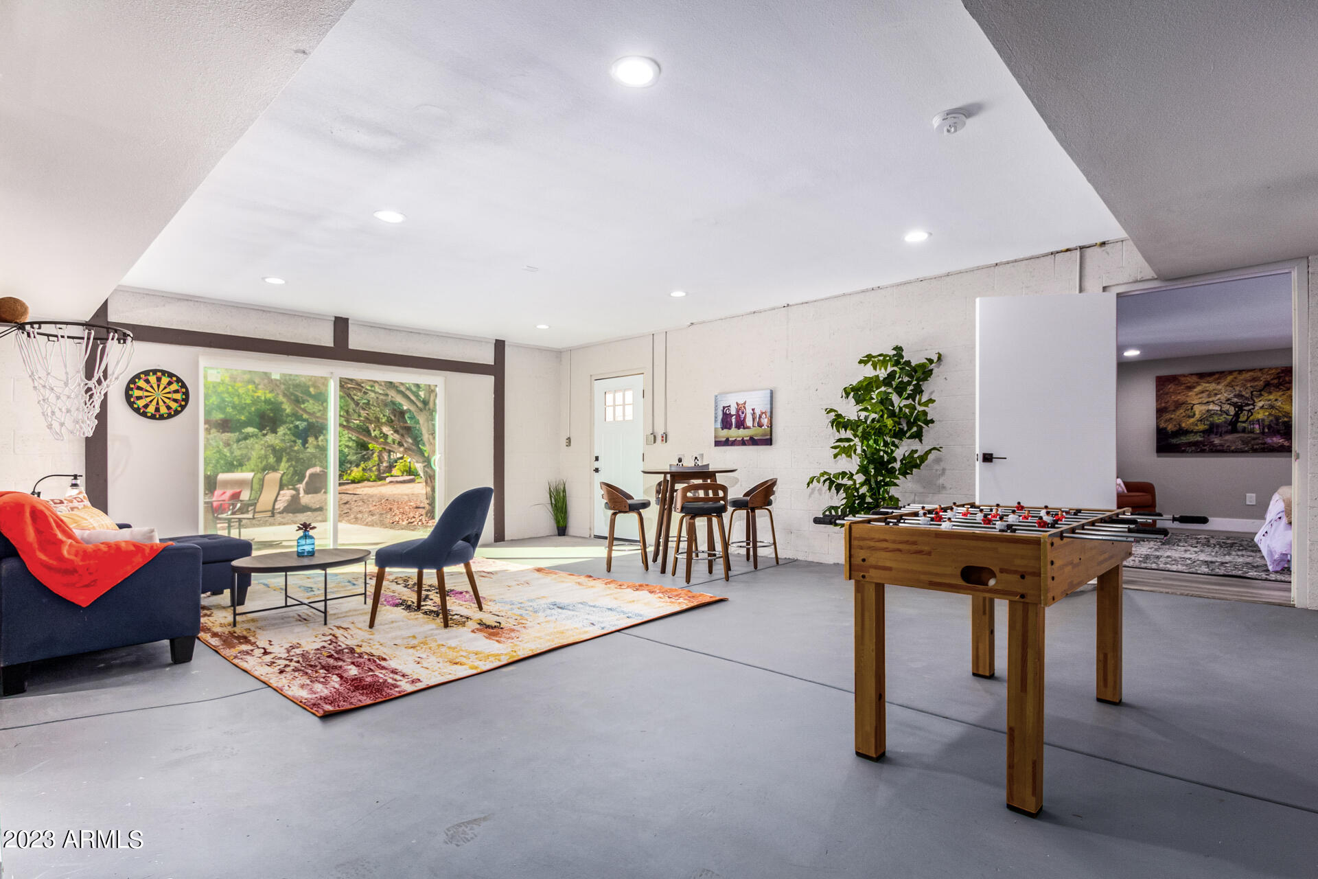 95 MEANDER Way