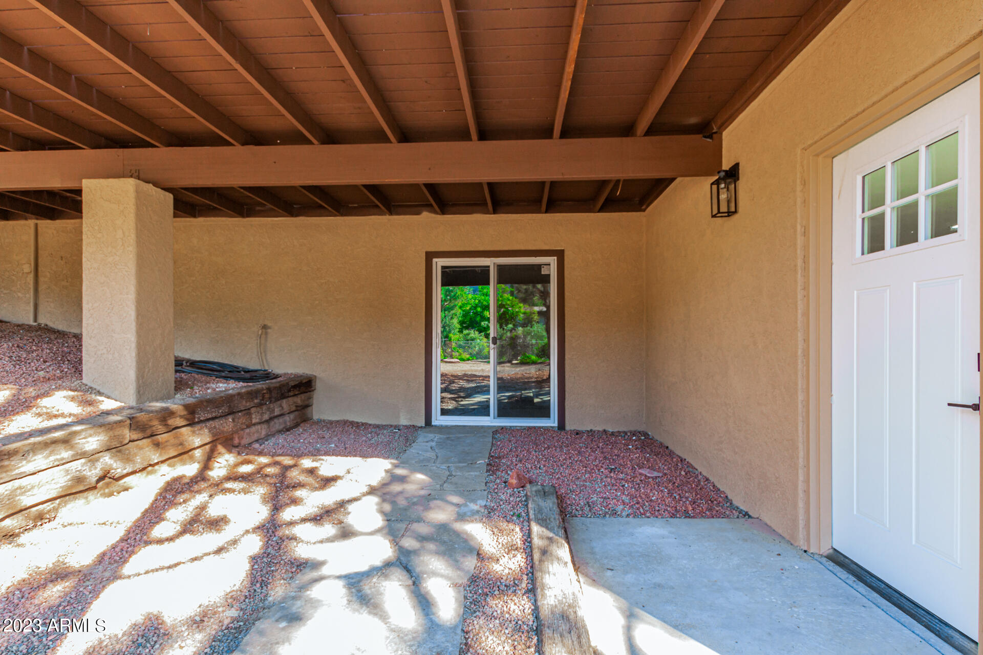95 MEANDER Way