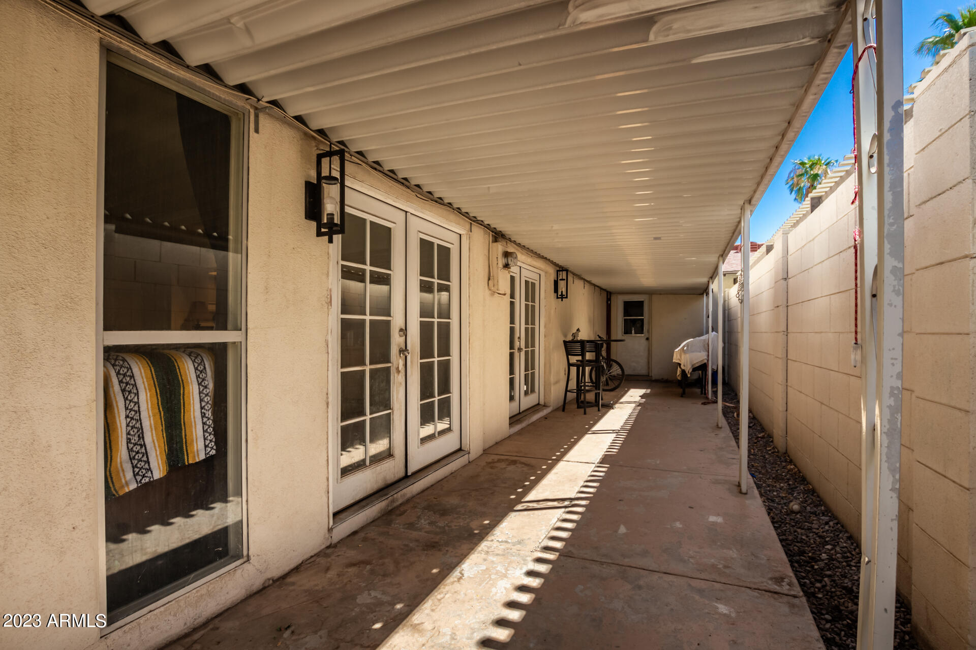 1106 W MISSION Lane N