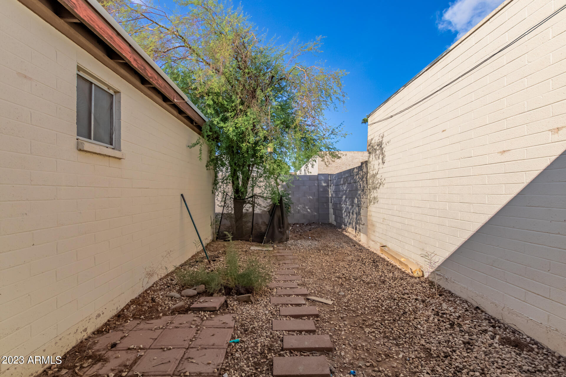 1725 N DATE -- # 69