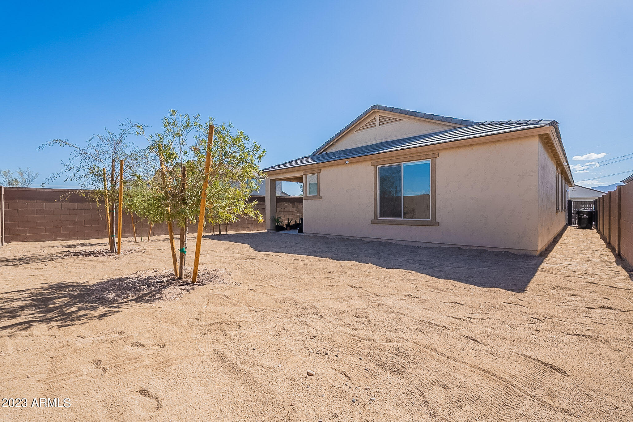 6952 W PEDRO Lane