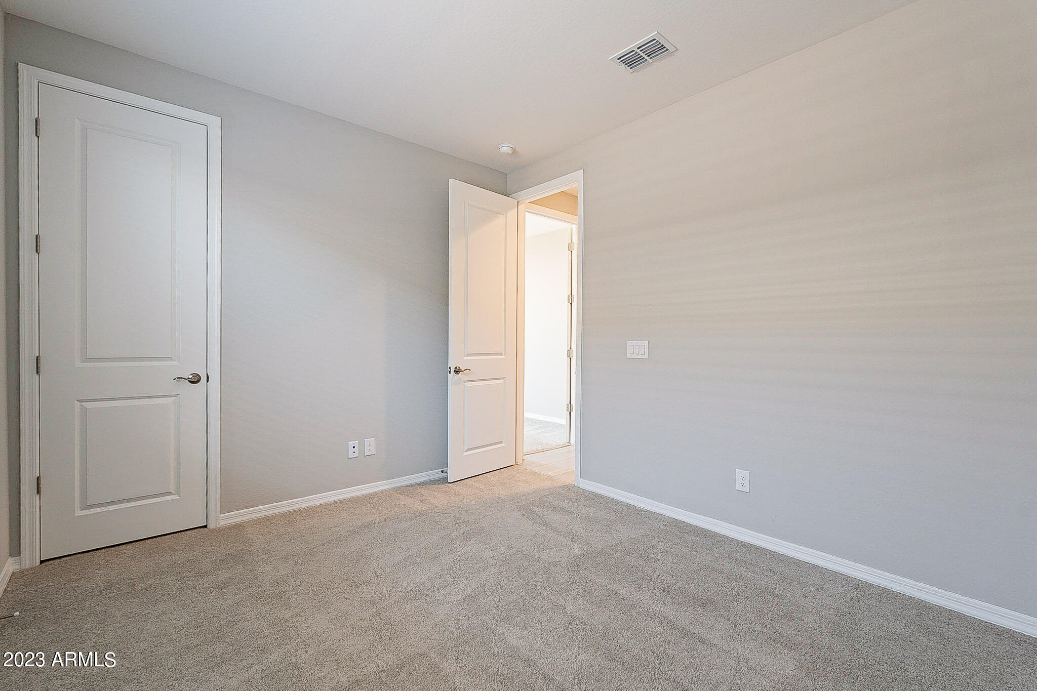6952 W PEDRO Lane