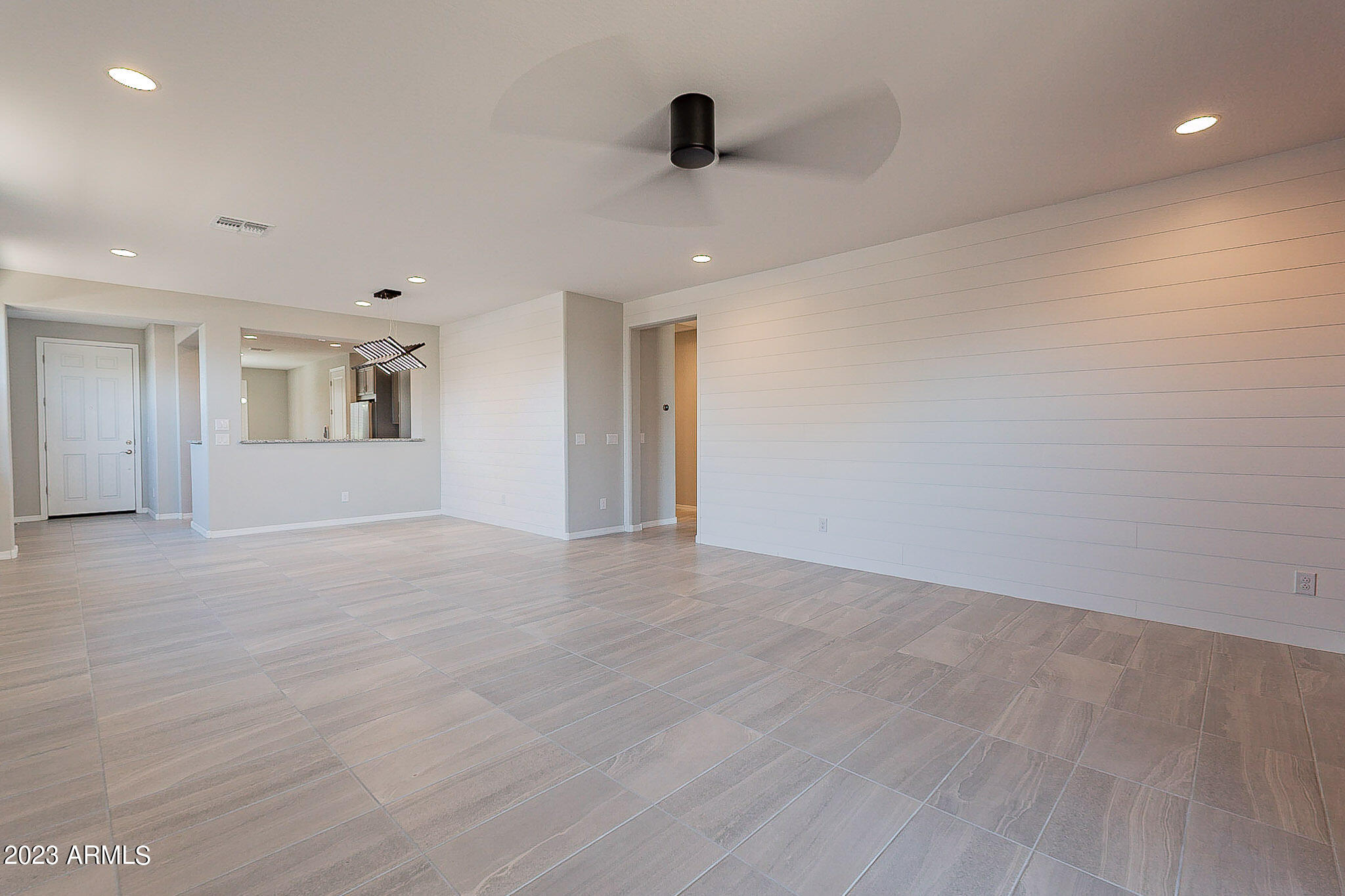 6952 W PEDRO Lane