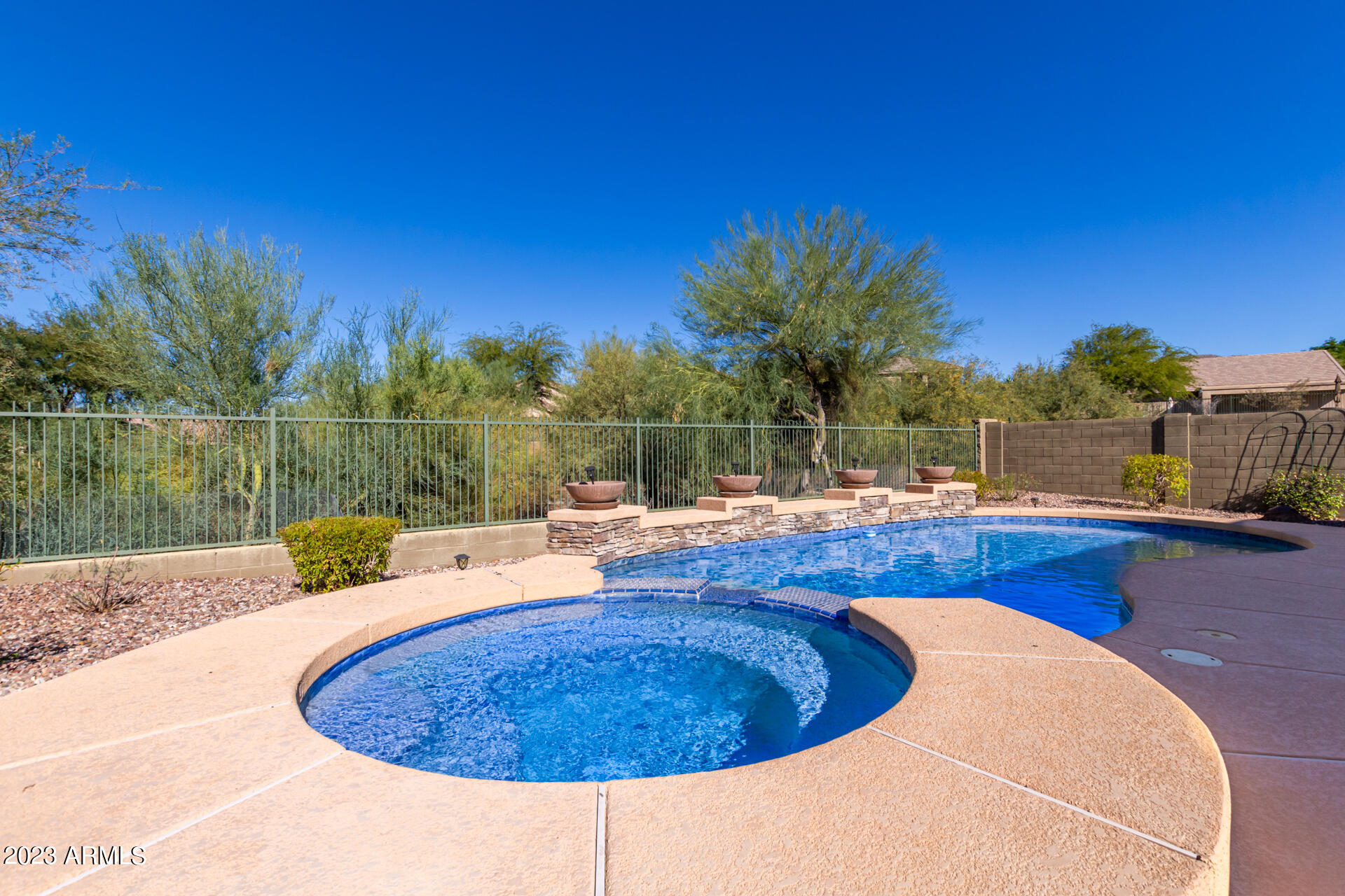 41008 N CROCKETT Trail