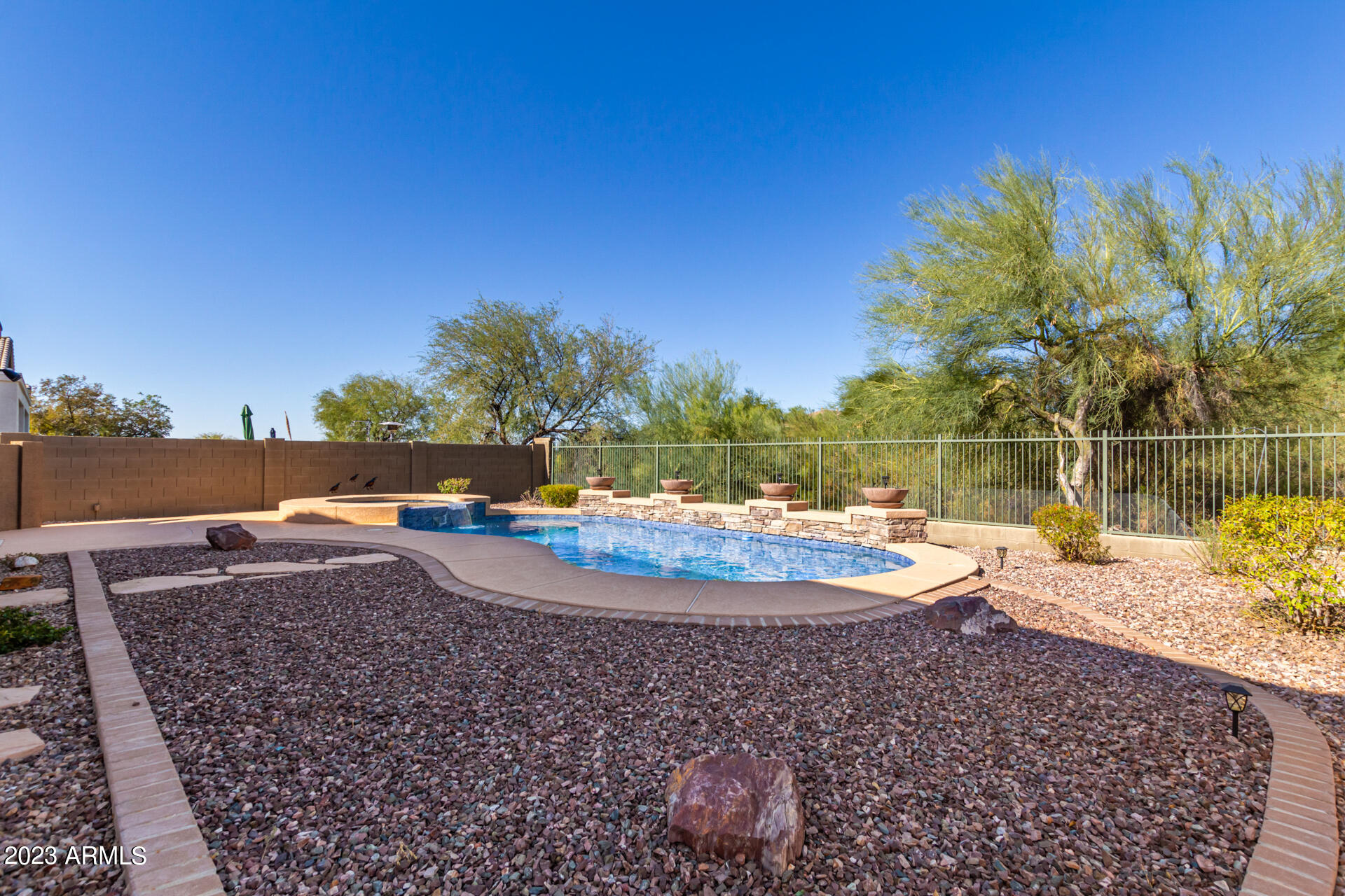 41008 N CROCKETT Trail