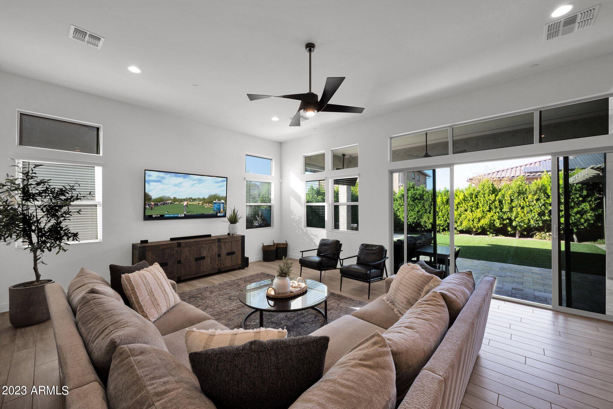 9238 W VILLA CHULA --
