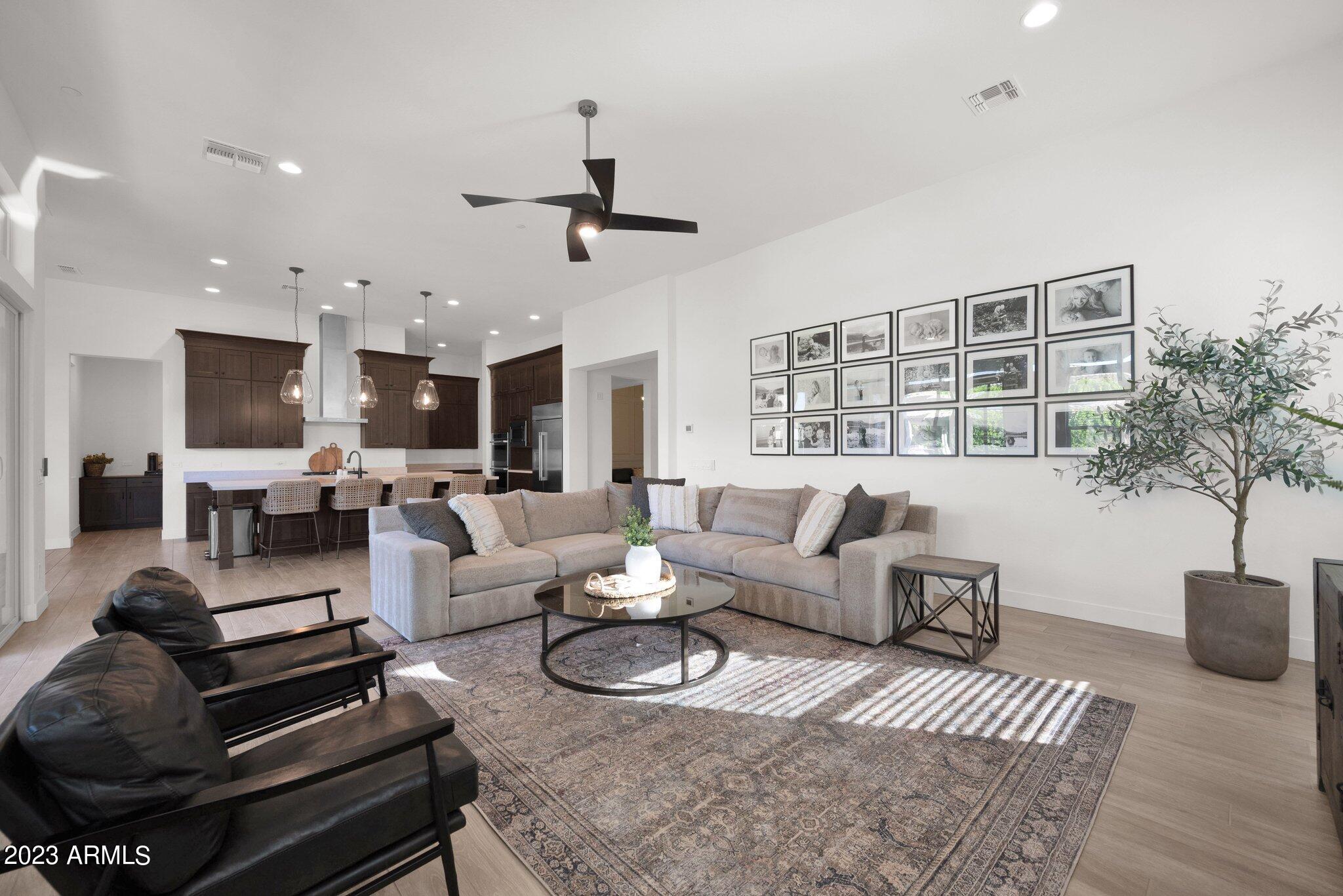 9238 W VILLA CHULA --