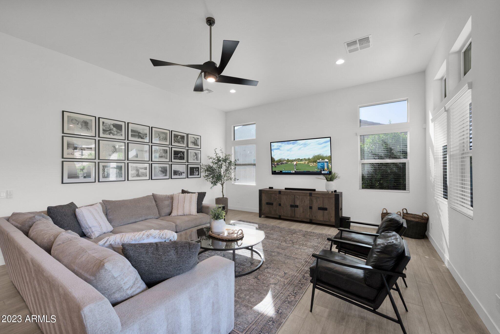 9238 W VILLA CHULA --
