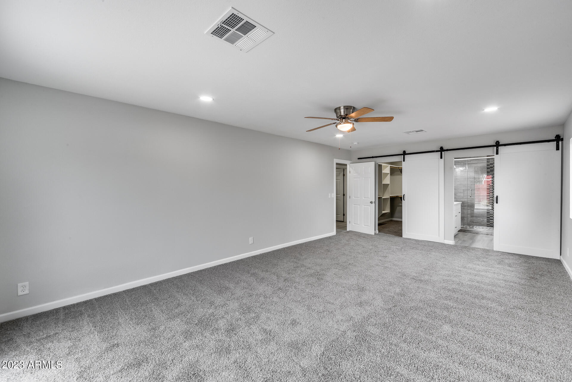 8921 N 10TH Street