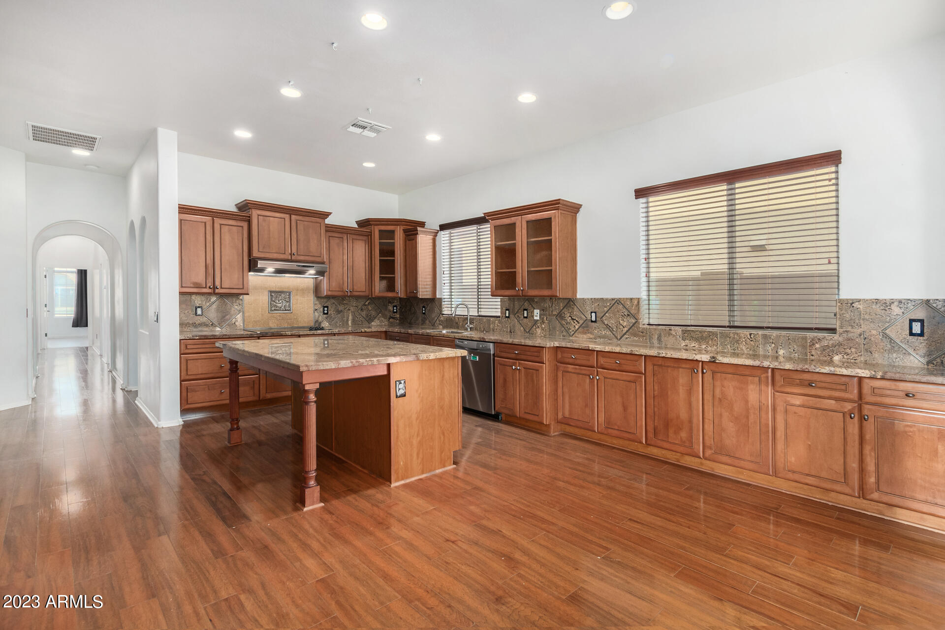 2321 W MINERAL Road