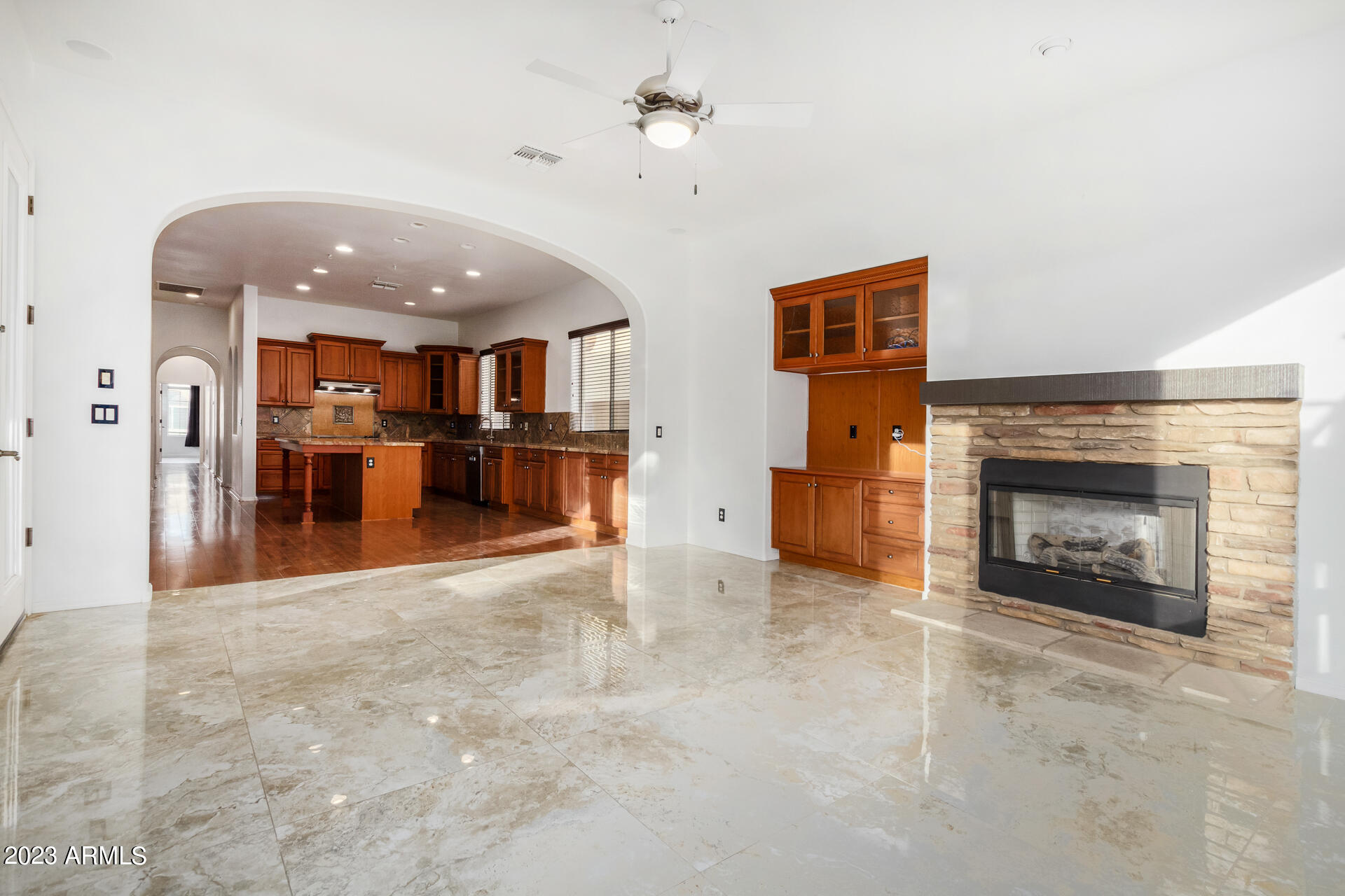 2321 W MINERAL Road